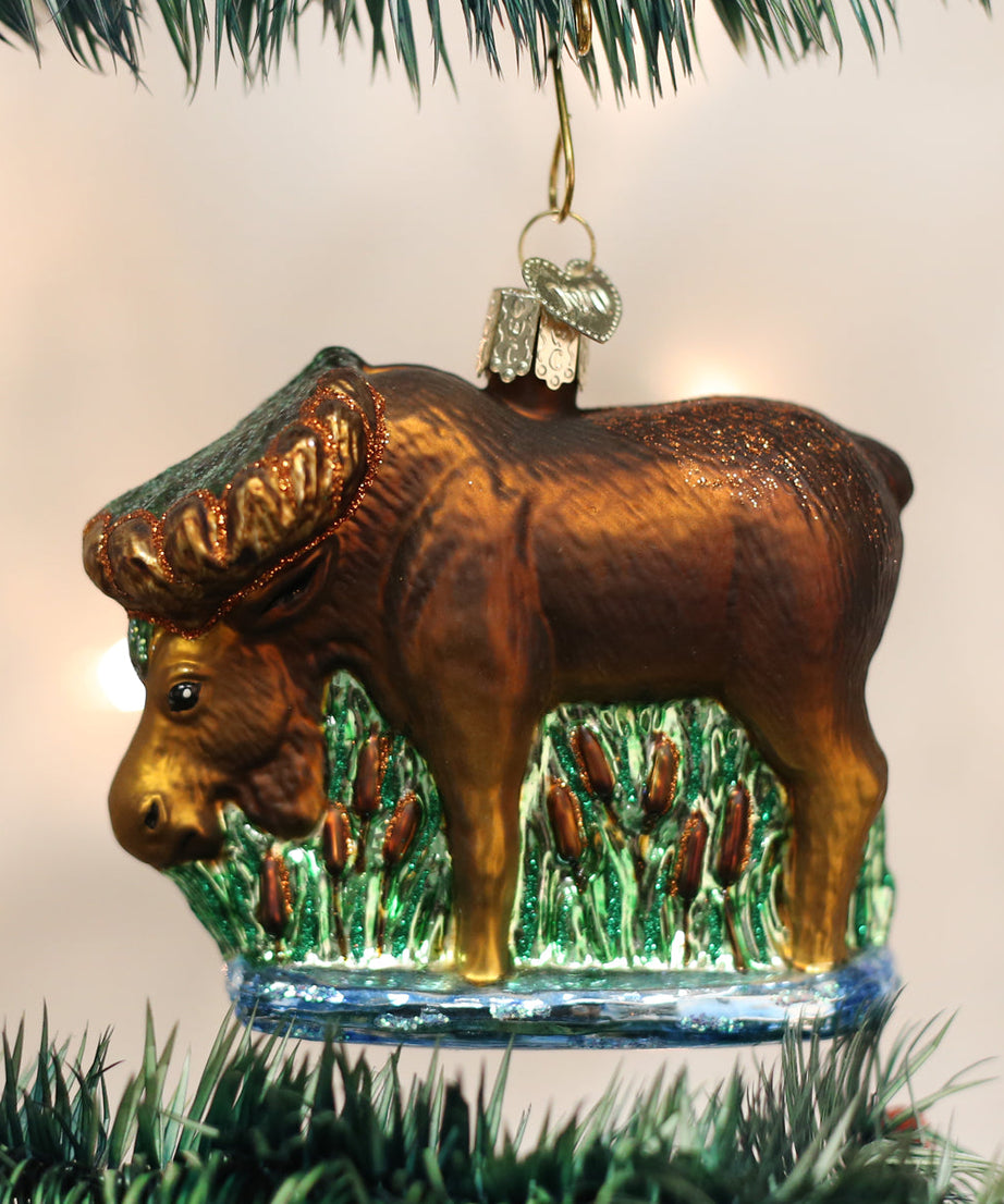 Munching Moose Ornament - Grazingbelles