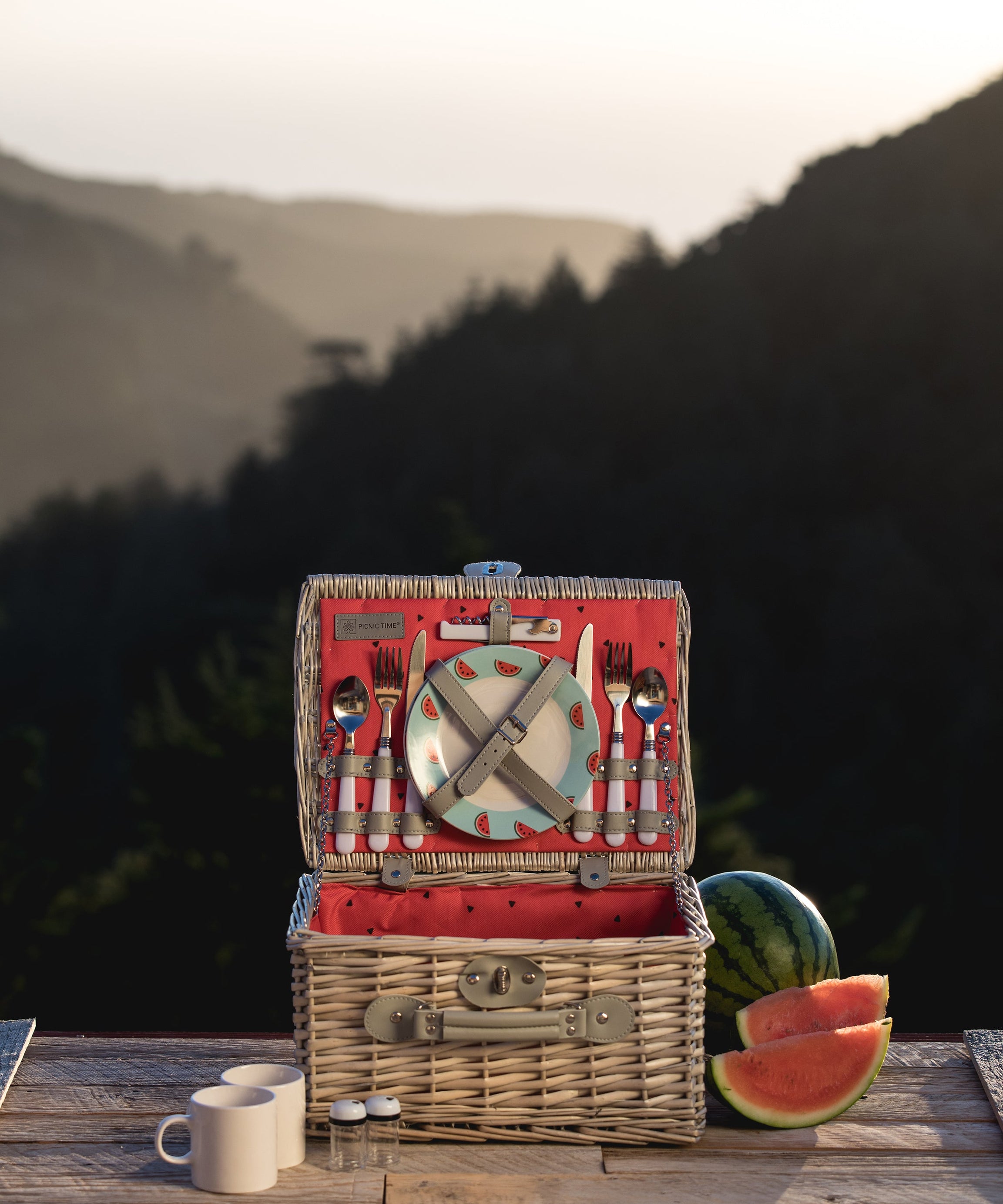 Catalina Picnic Basket