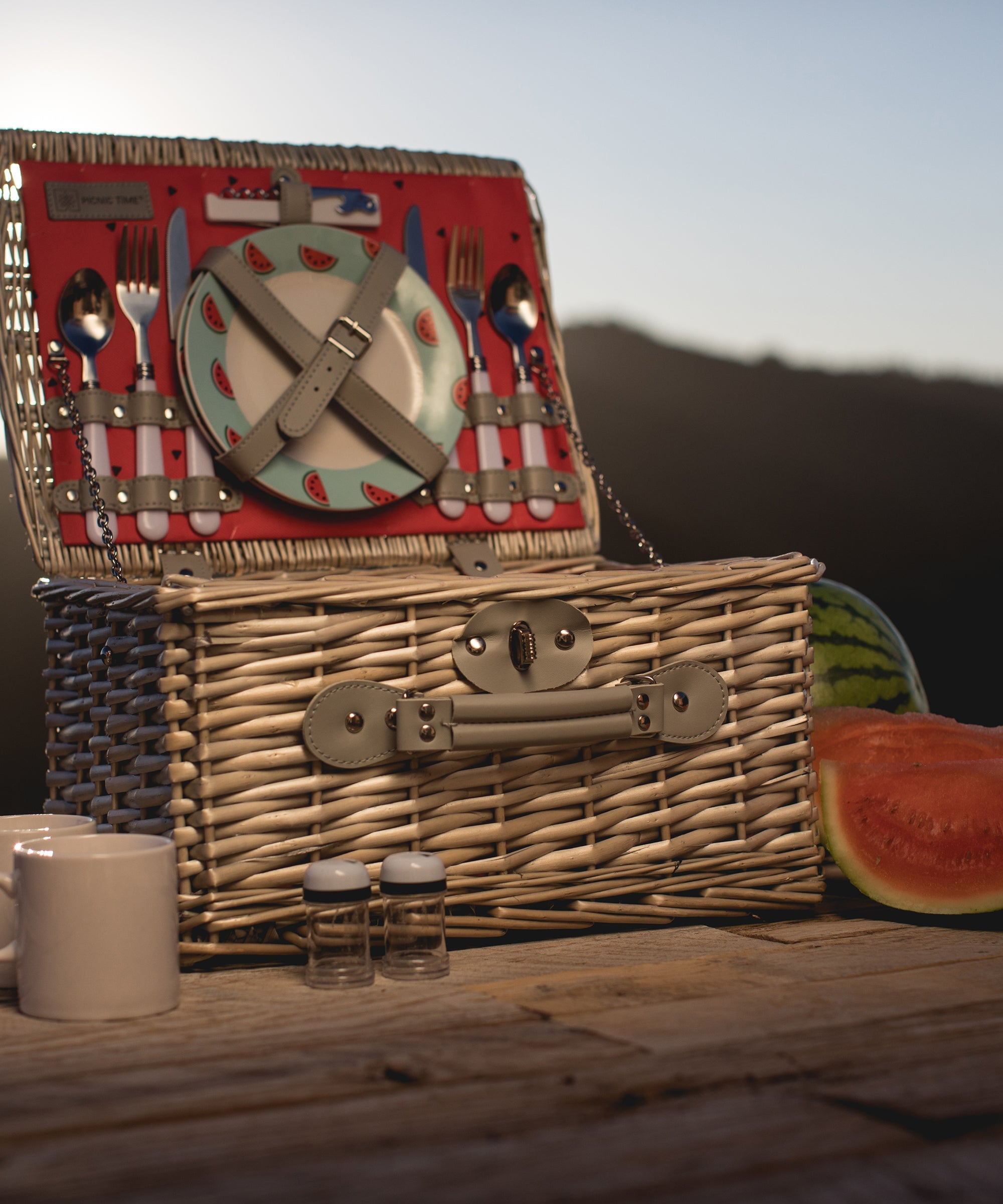 Catalina Picnic Basket