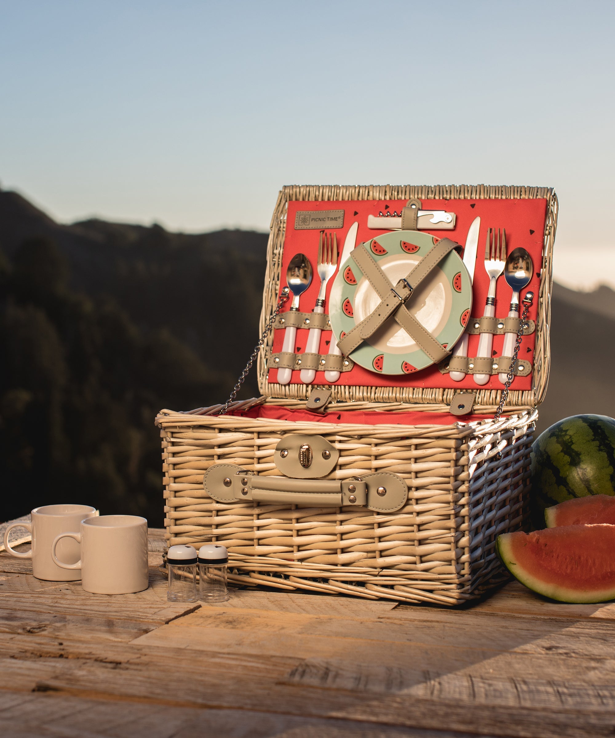 Catalina Picnic Basket