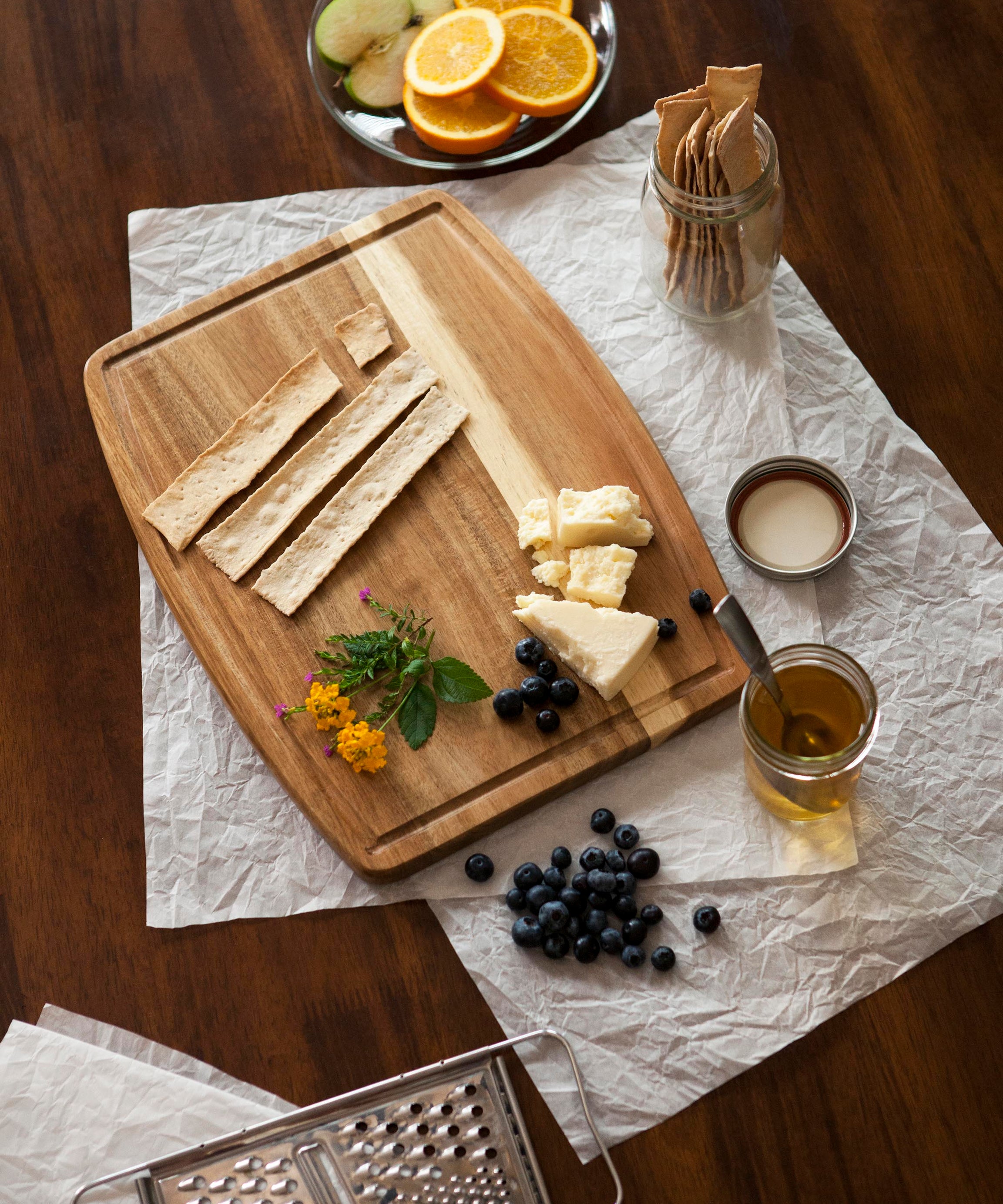 Ovale Acacia Cutting Board