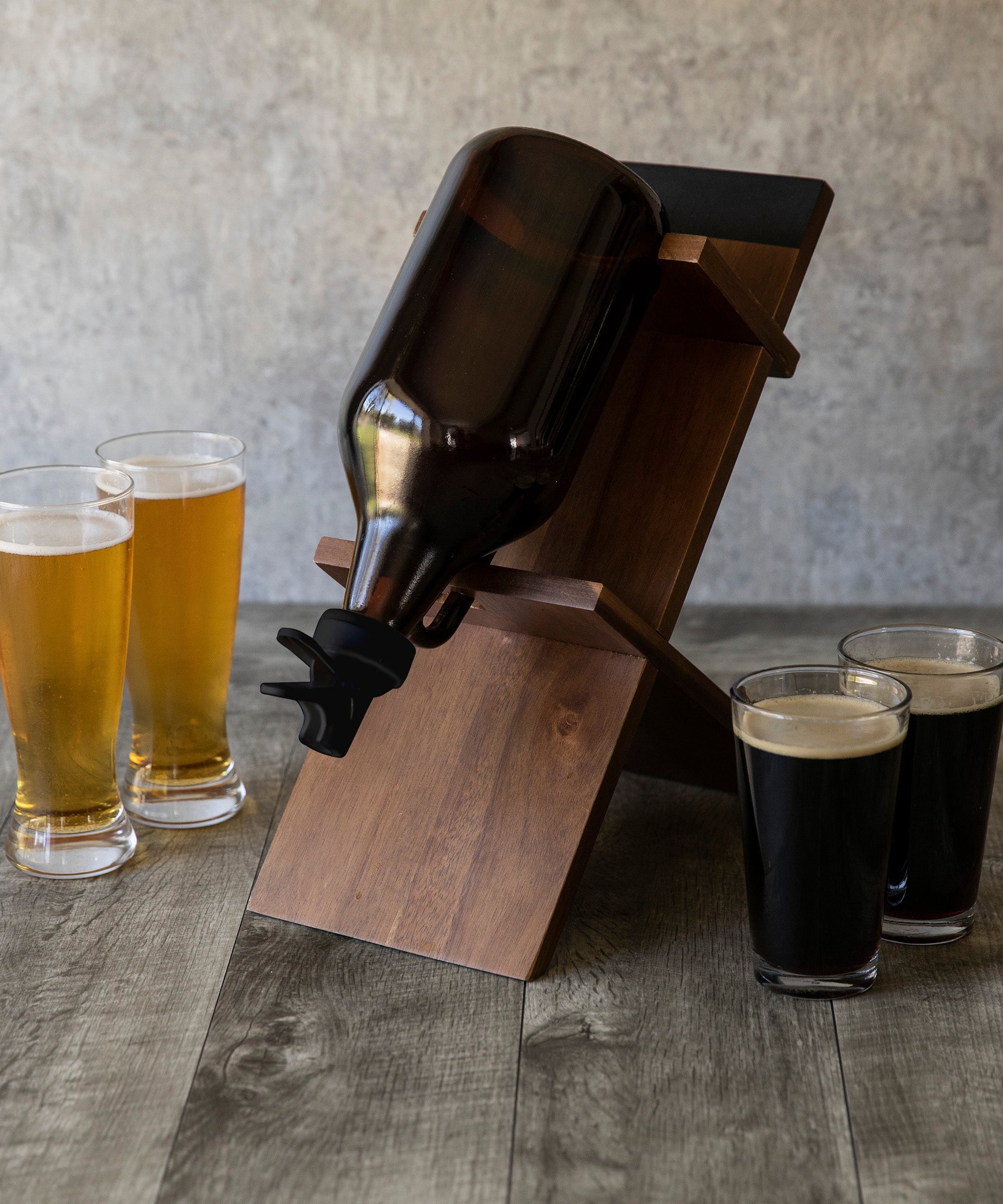 Growler Stand with 64oz Glass Growler