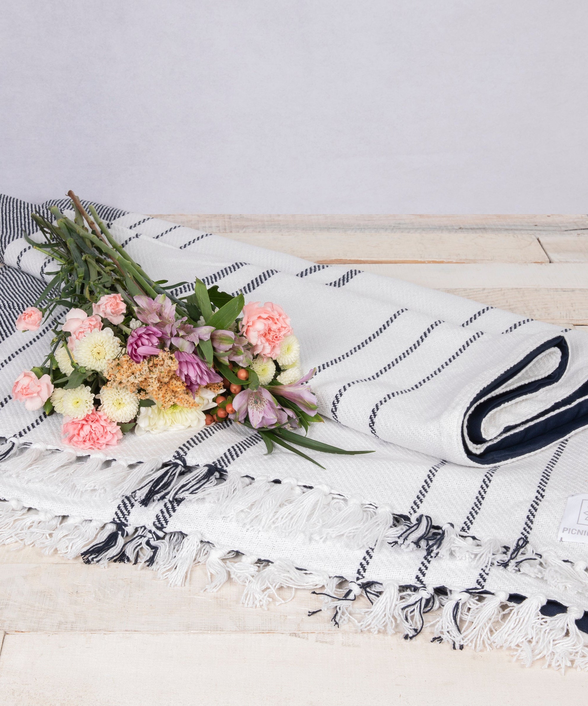 Montecito Picnic Blanket with Harness