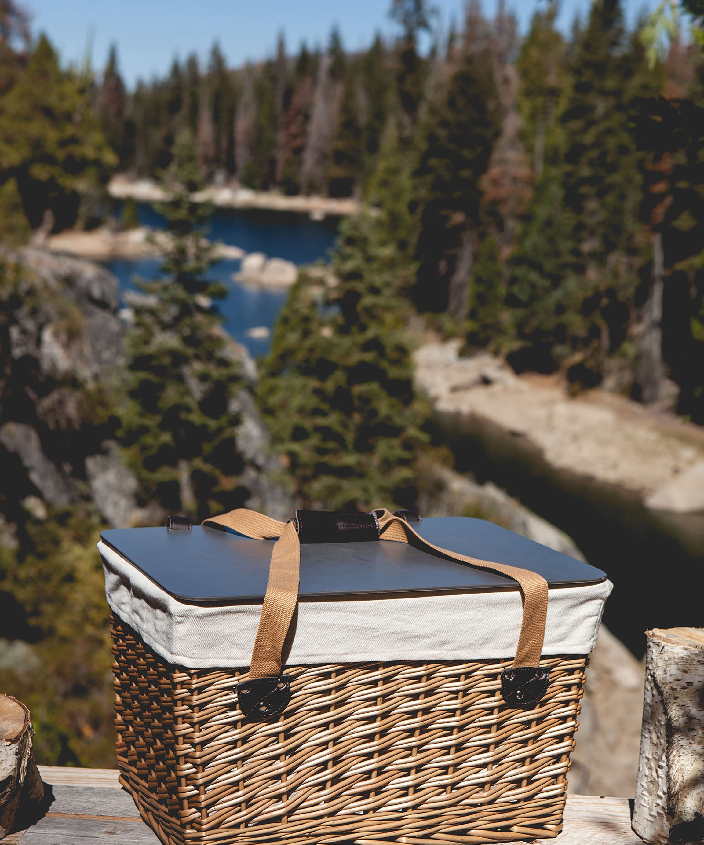 Canasta Grande Wicker Basket