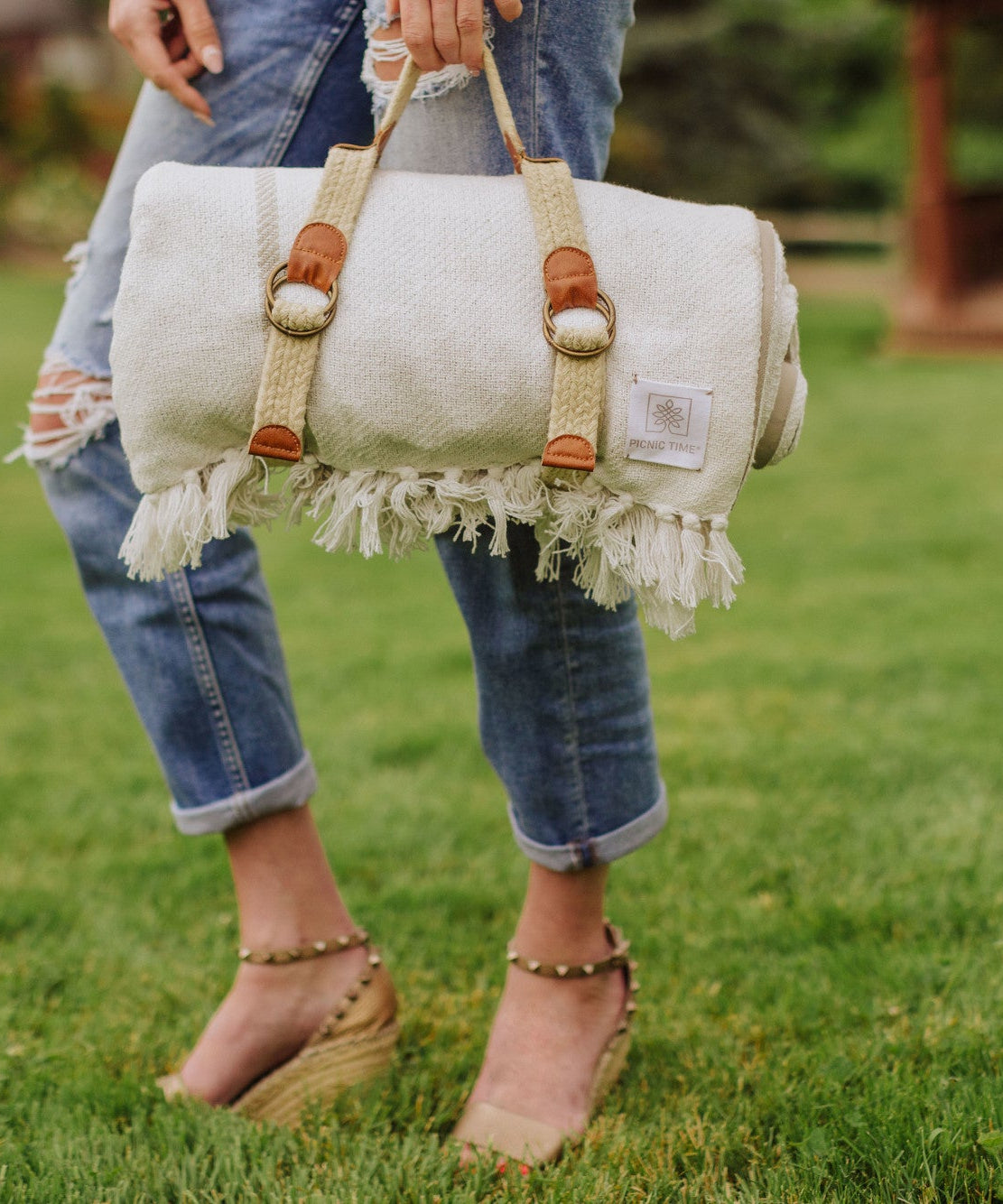 Montecito Picnic Blanket with Harness