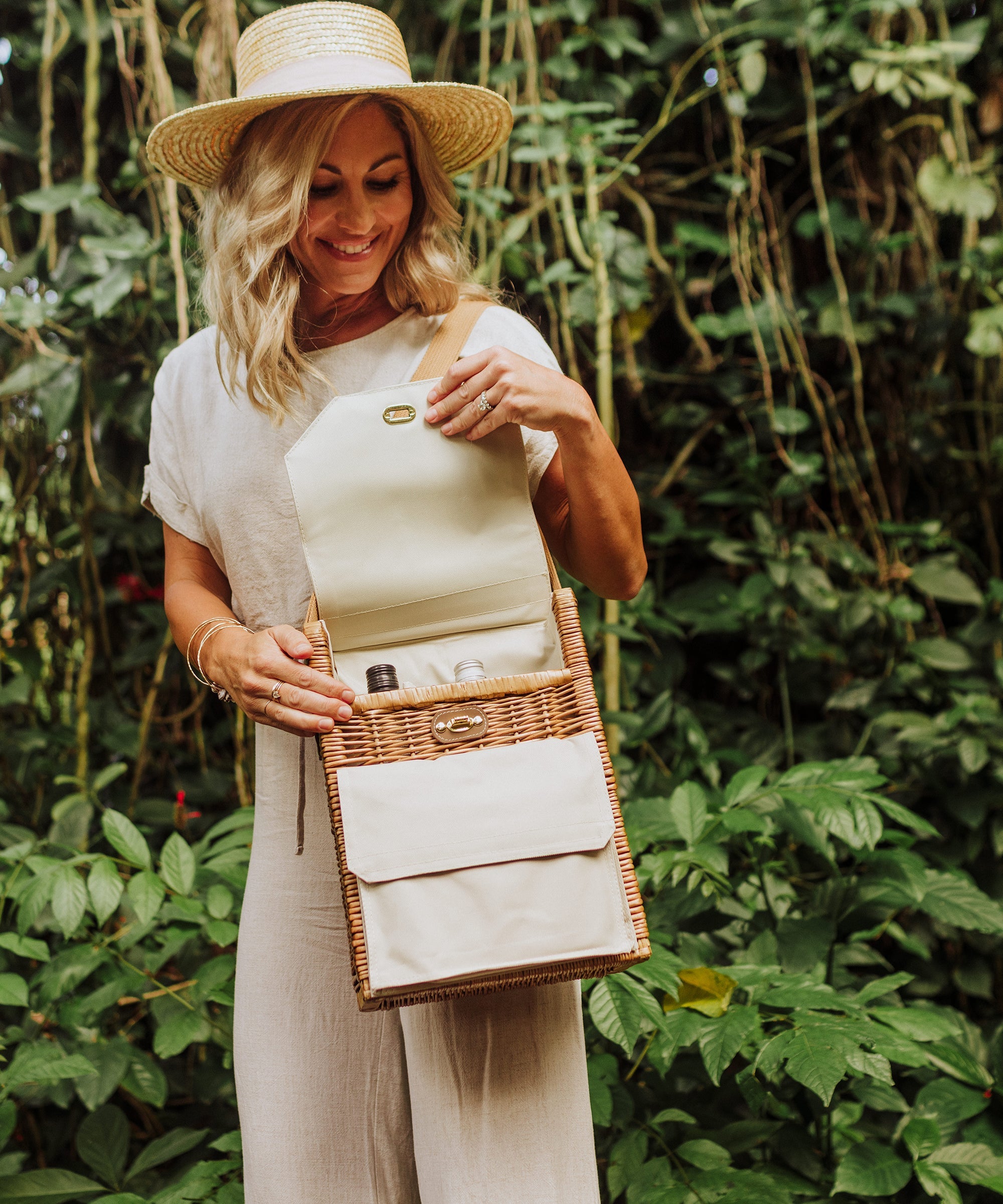 Corsica Wine & Cheese Picnic Basket
