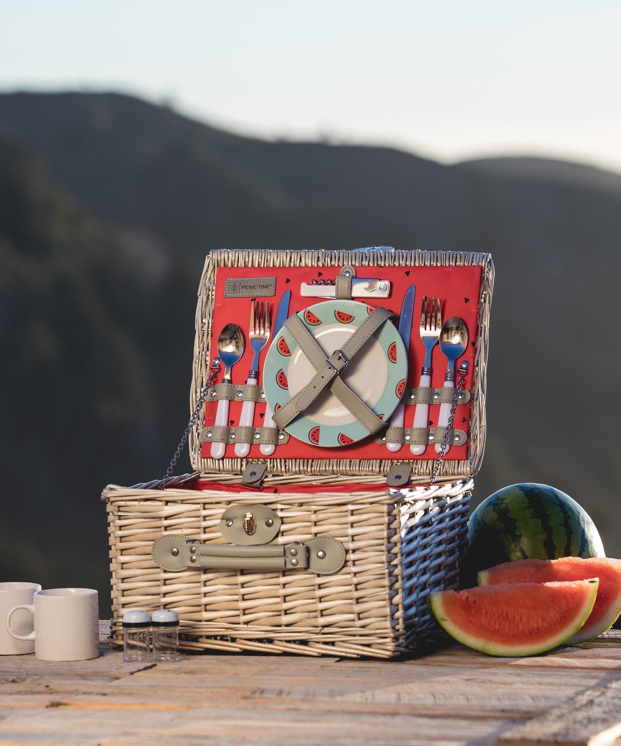 Catalina Picnic Basket
