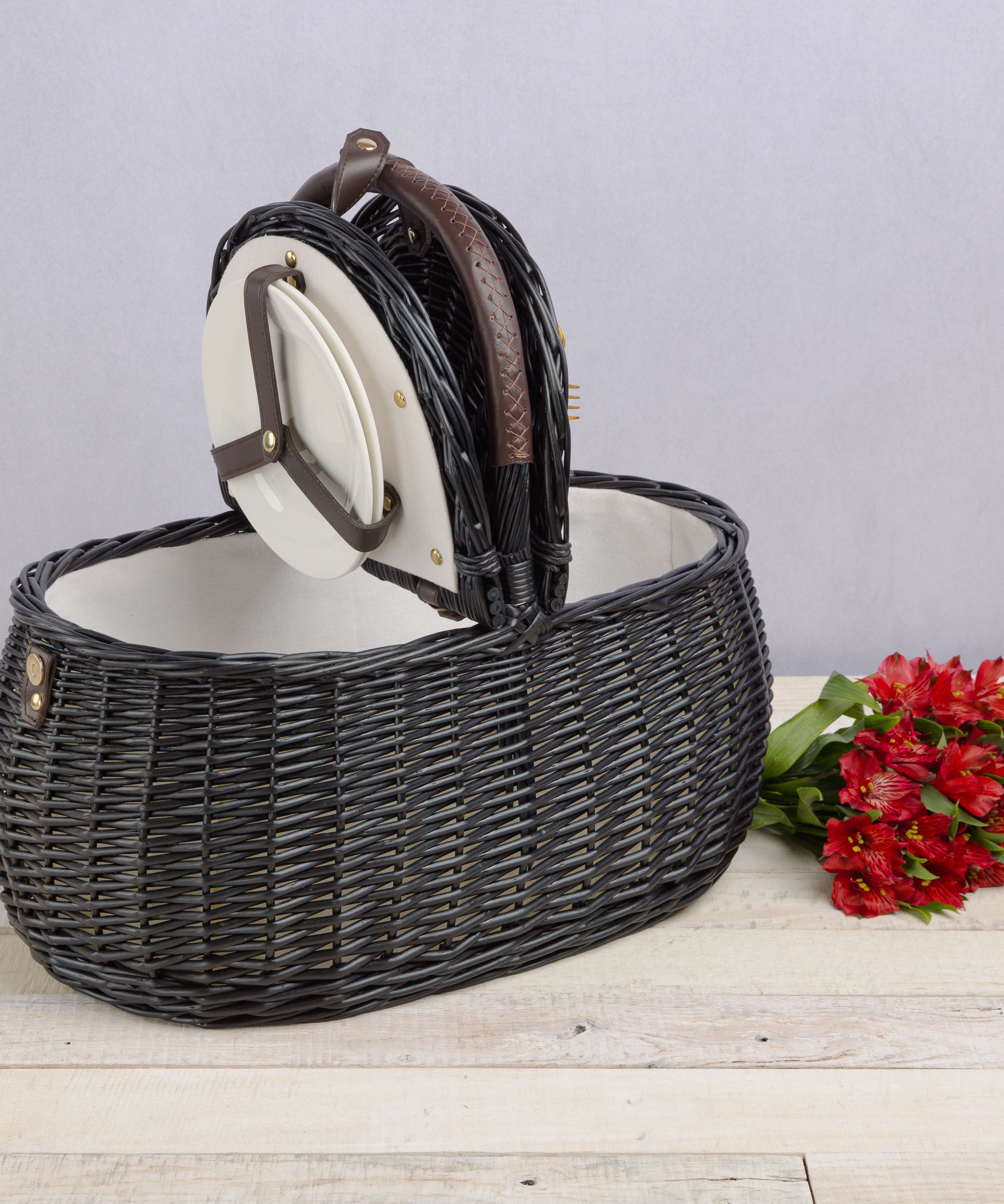 Evening Picnic Basket with Service for Two