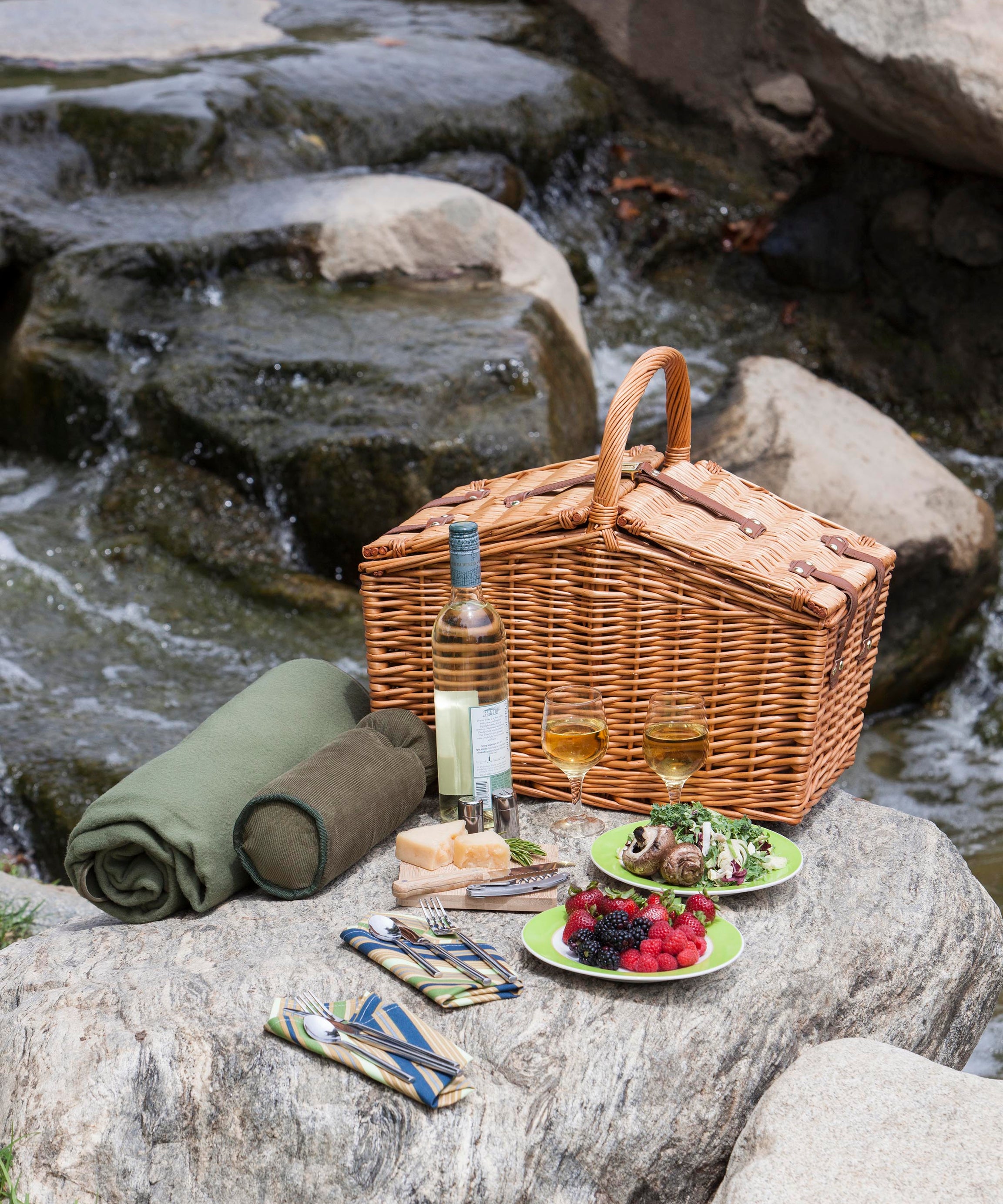 Somerset Picnic Basket