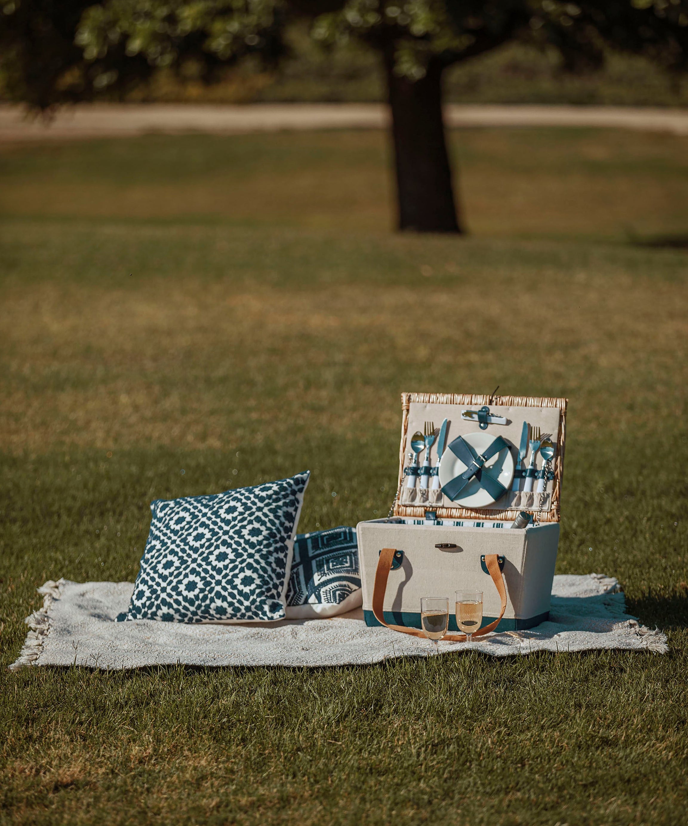Boardwalk Picnic Basket for 2
