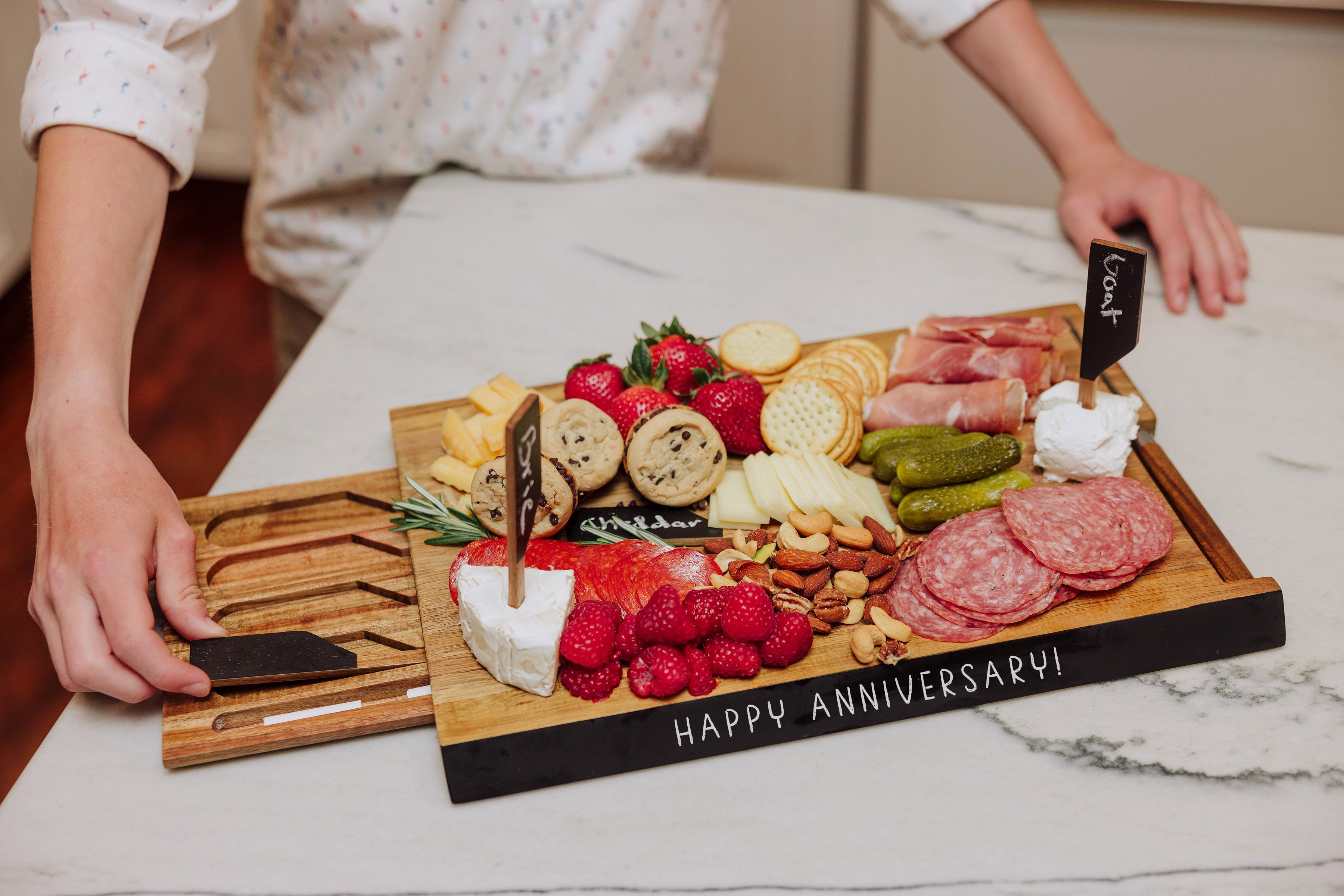 Formaggio Cheese Board and Tools Set