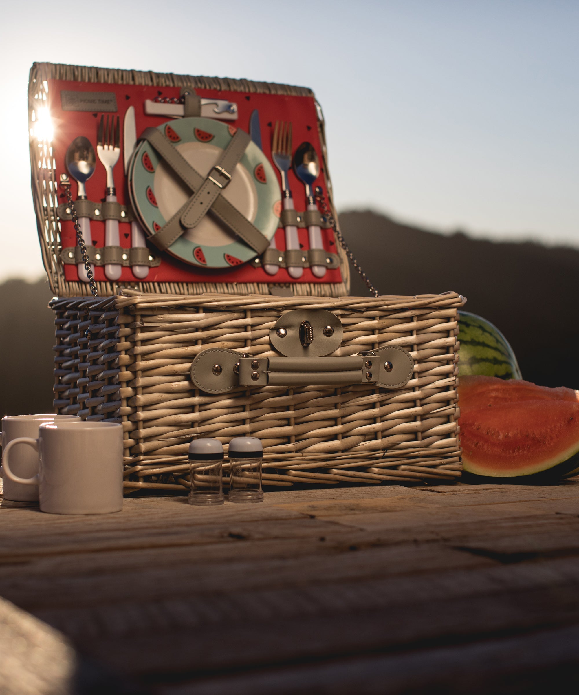 Catalina Picnic Basket