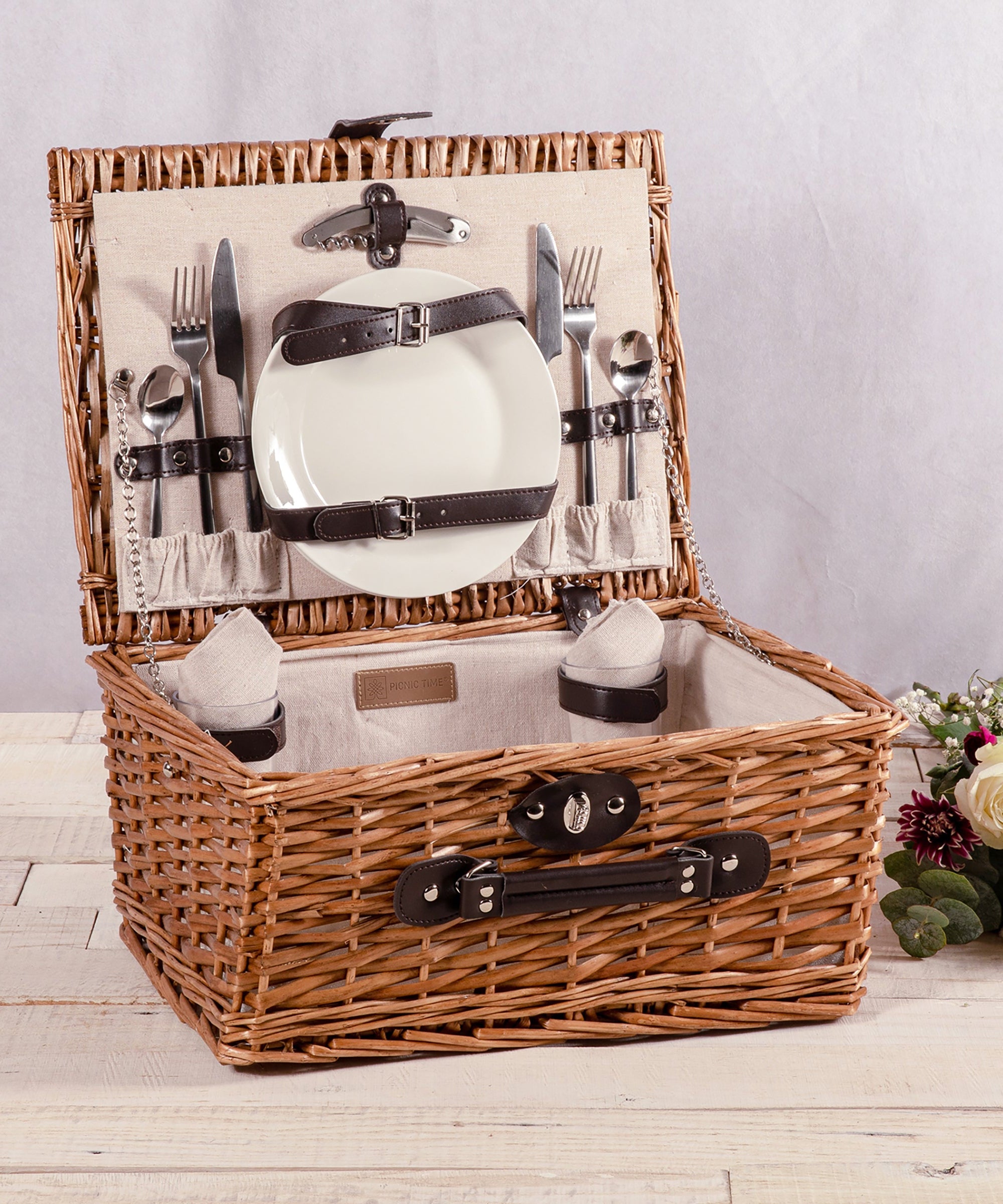 Classic Picnic Basket