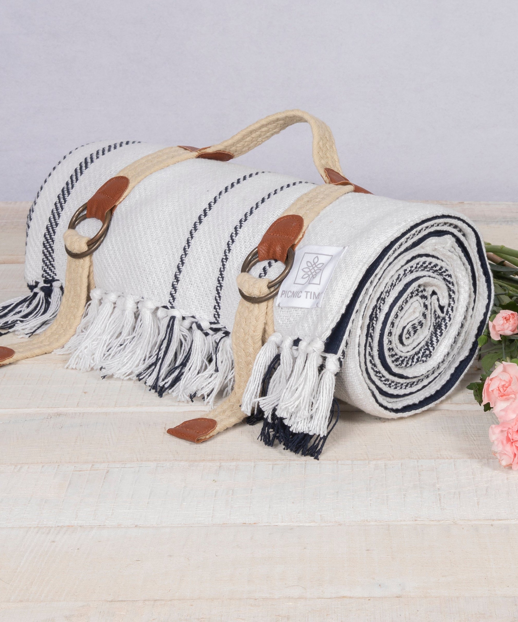 Montecito Picnic Blanket with Harness
