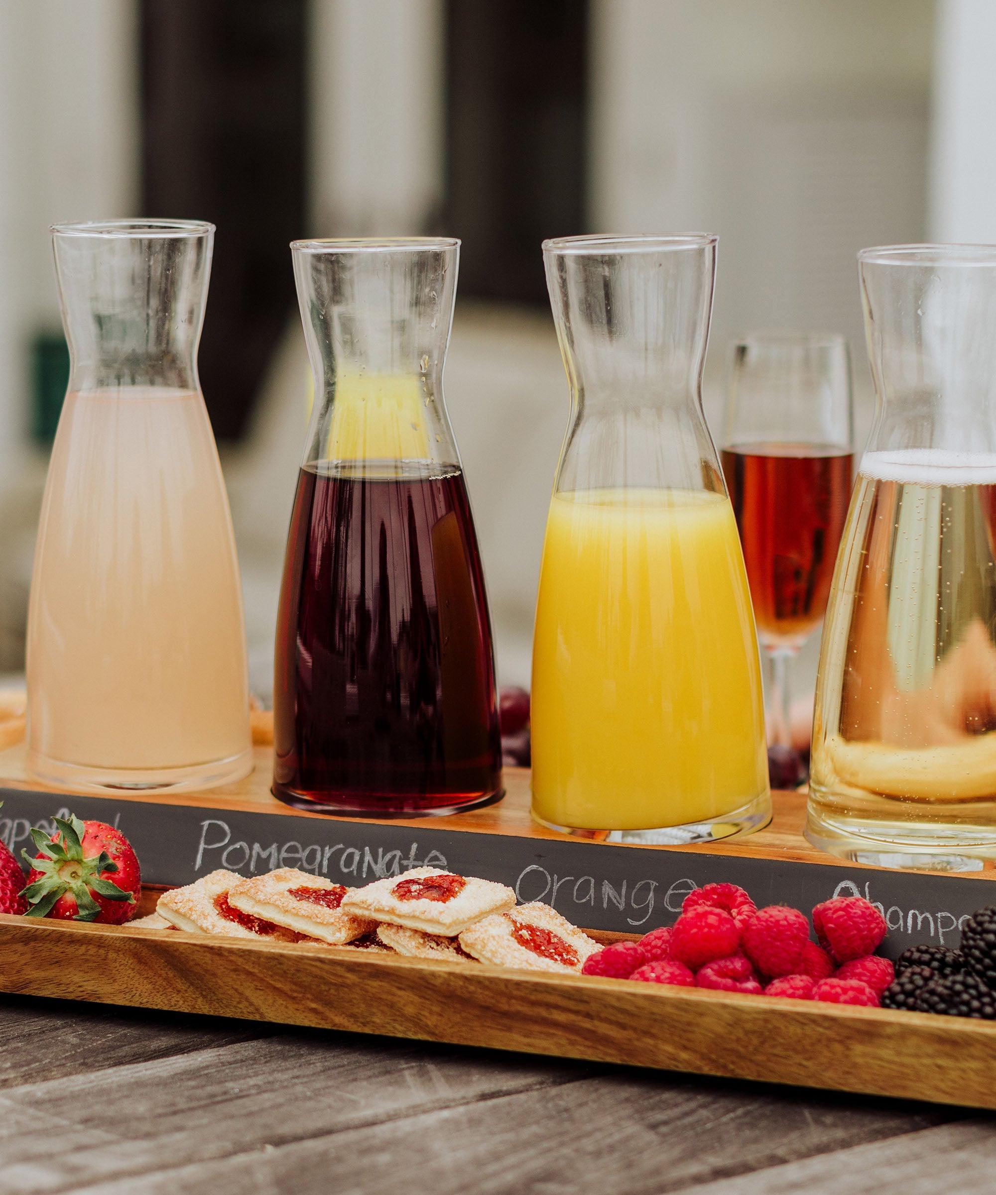 Cava Wine Tasting Kit with 4 Glass Carafes