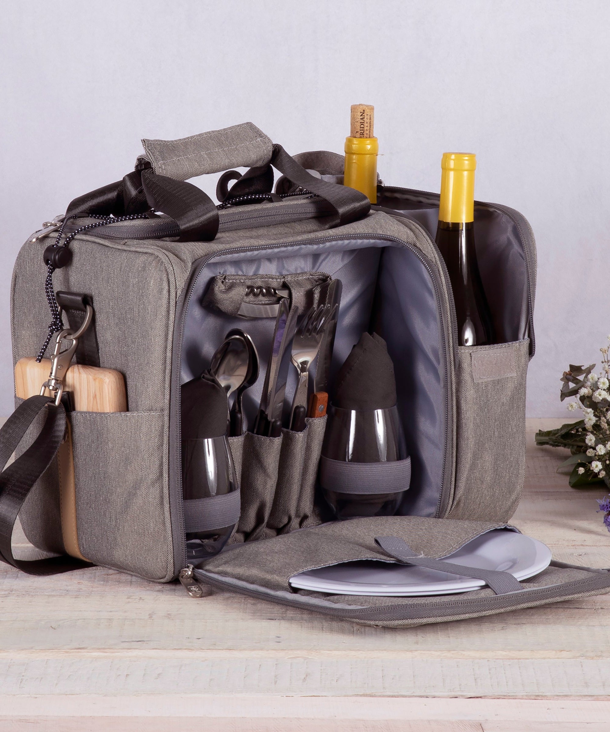 Malibu PT Frontier Edition Picnic Basket Cooler