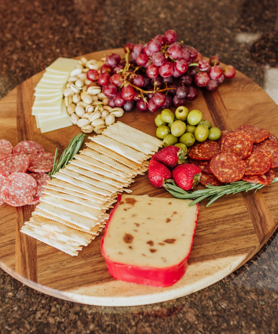 Madera Round Charcuterie Board - 22.5" x 18"