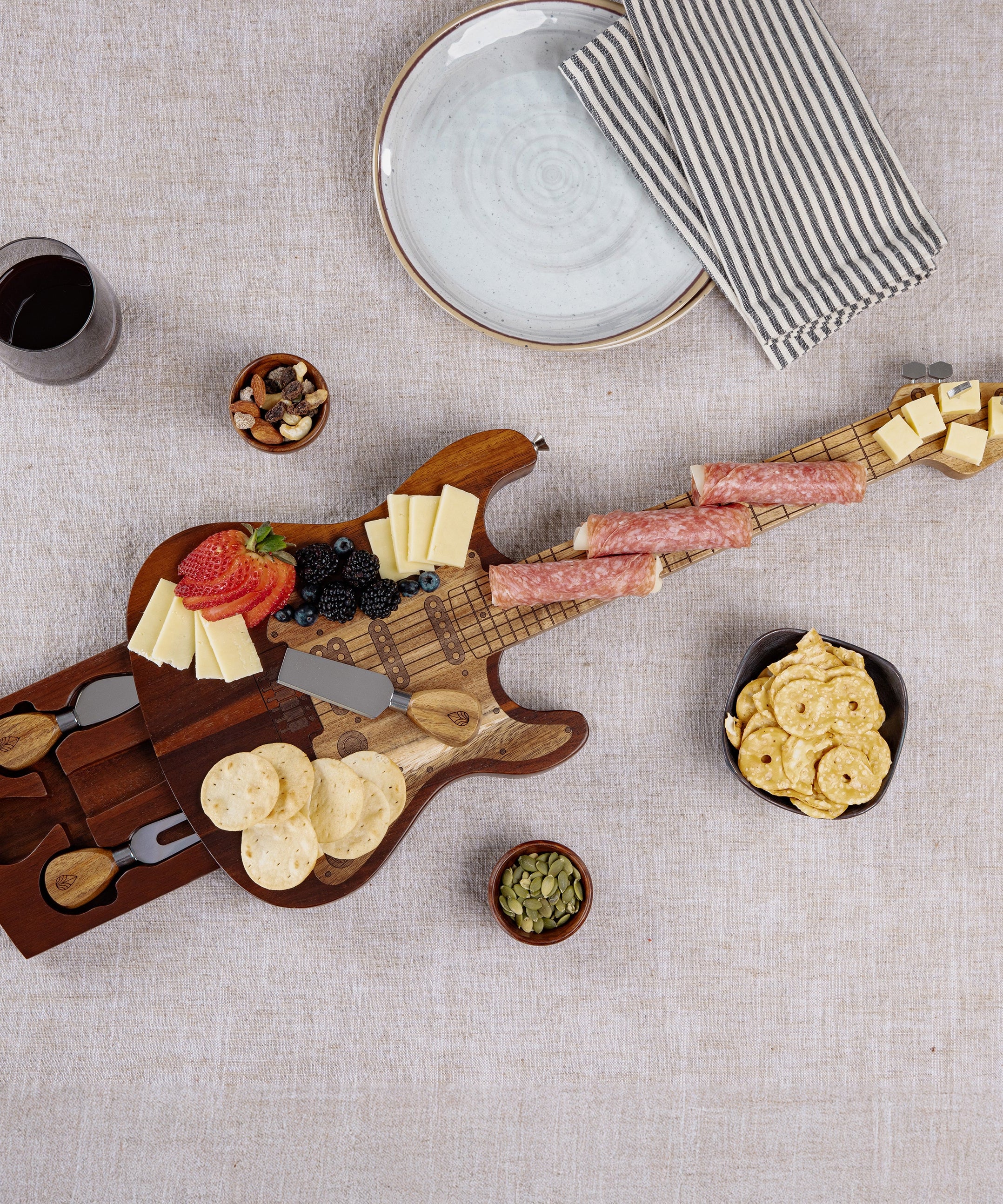 Guitar Legend Cheese Board & Tools Set