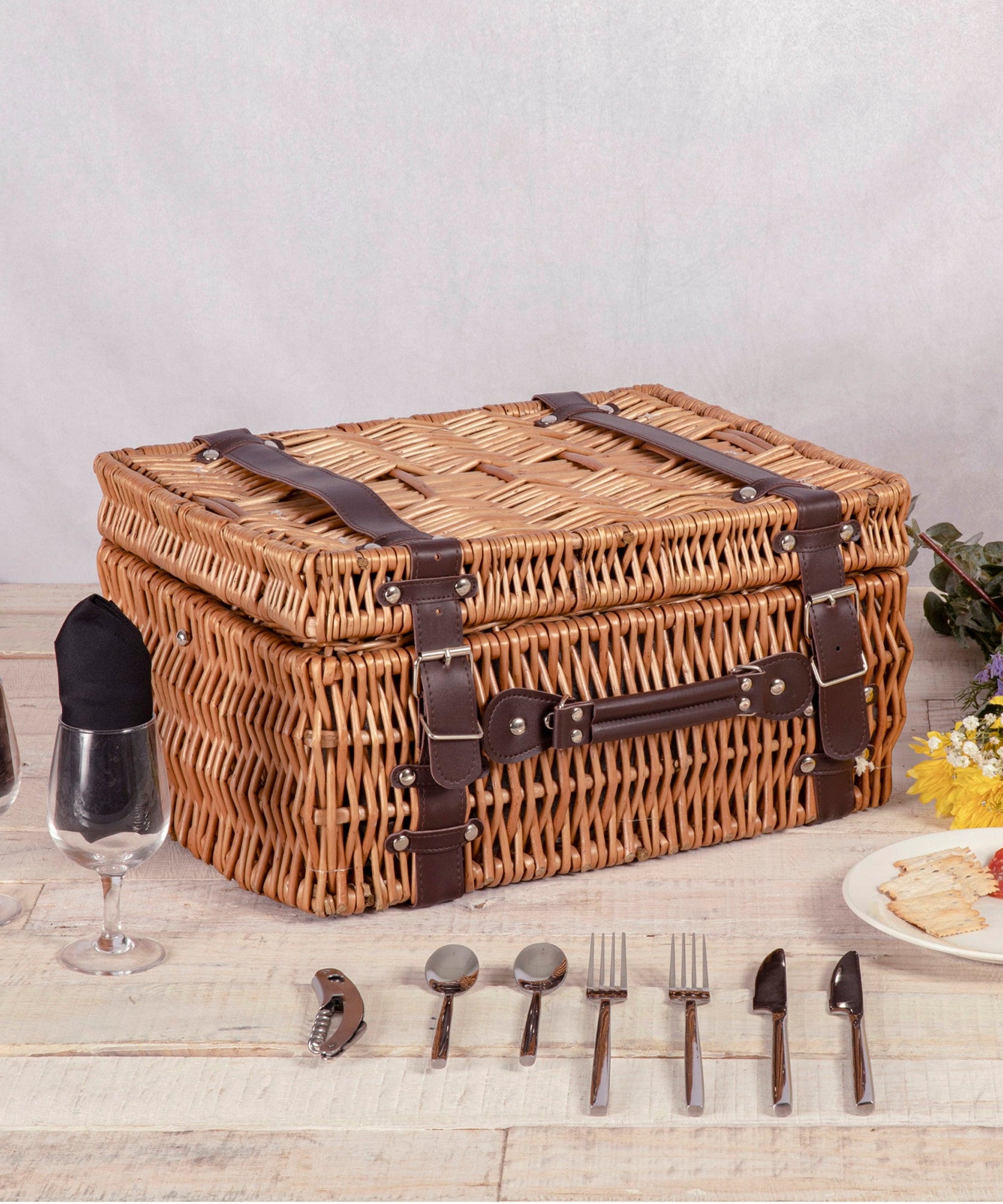 Champion Picnic Basket
