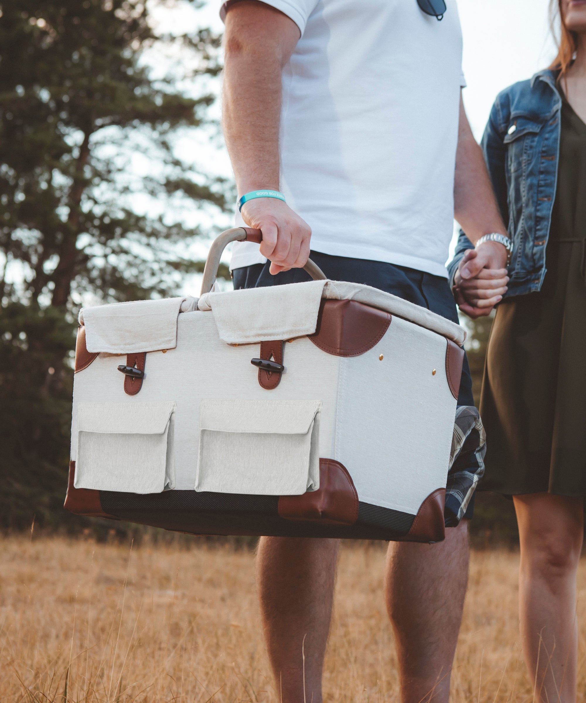 Pioneer Picnic Basket