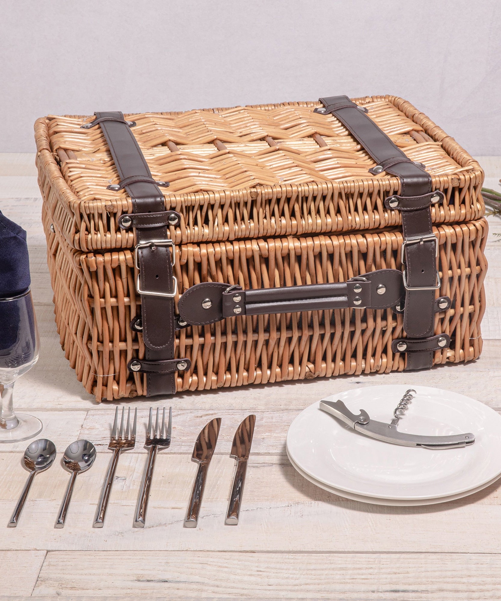 Champion Picnic Basket