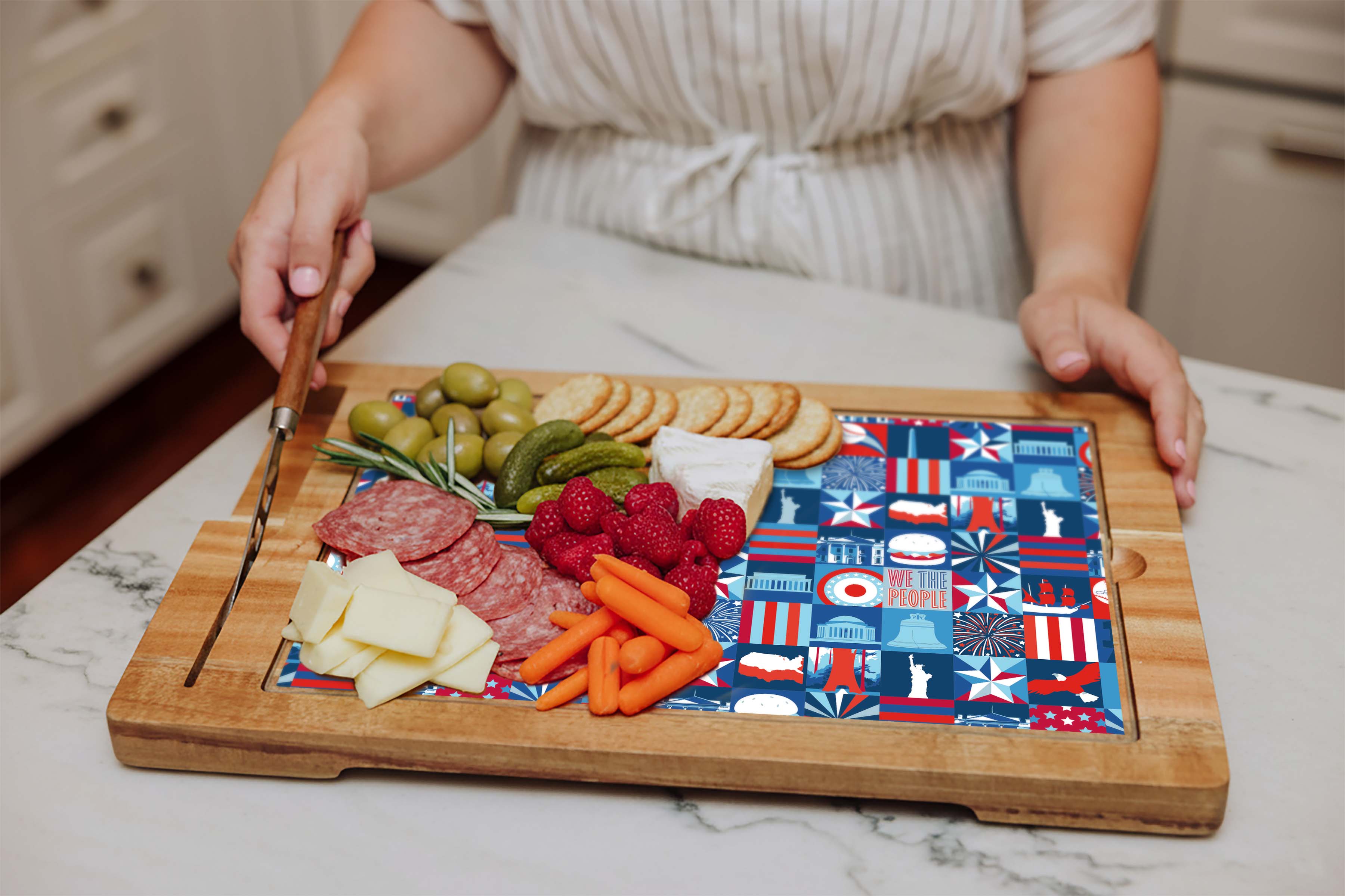 America250 - Ventana Tempered Glass and Acacia Cheese Board and Knife Set