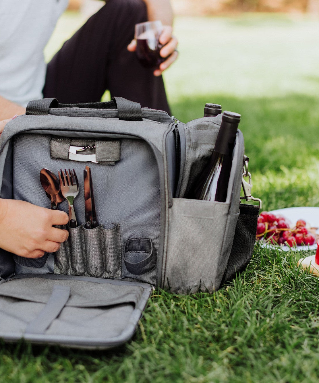 Malibu PT Frontier Edition Picnic Basket Cooler