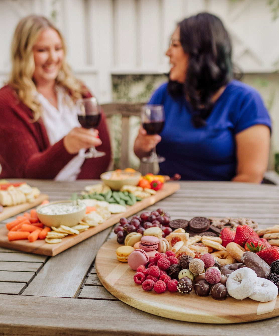 Madera Round Charcuterie Board - 22.5" x 18"