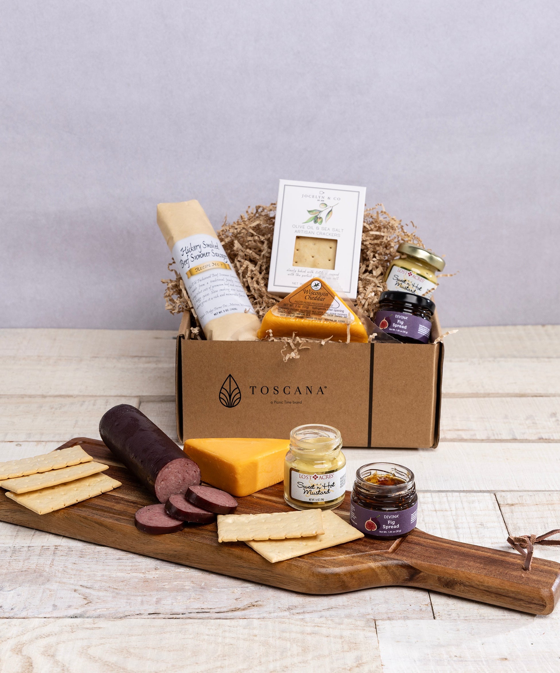 Botella Cheese Board with Gourmet Gift Pack