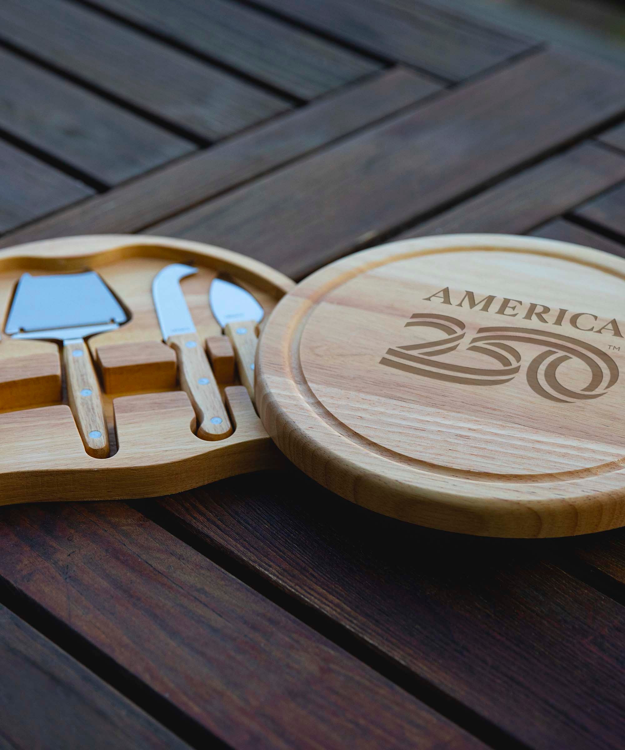 America250 - Circo Cheese Cutting Board & Tools Set