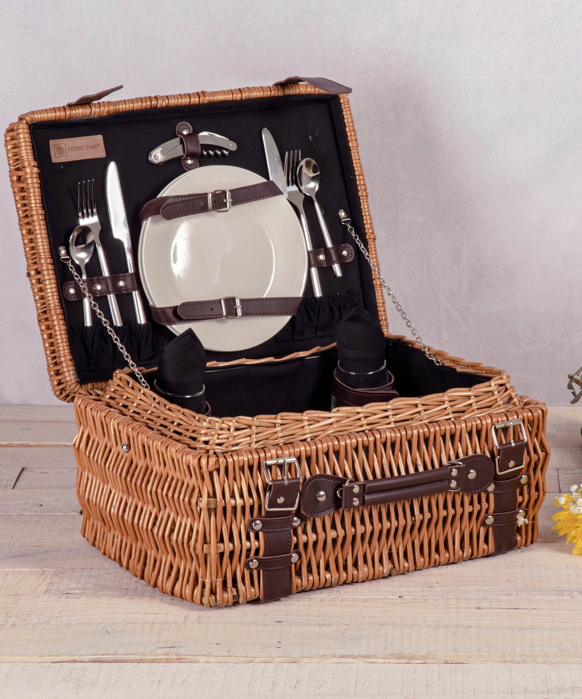 Champion Picnic Basket