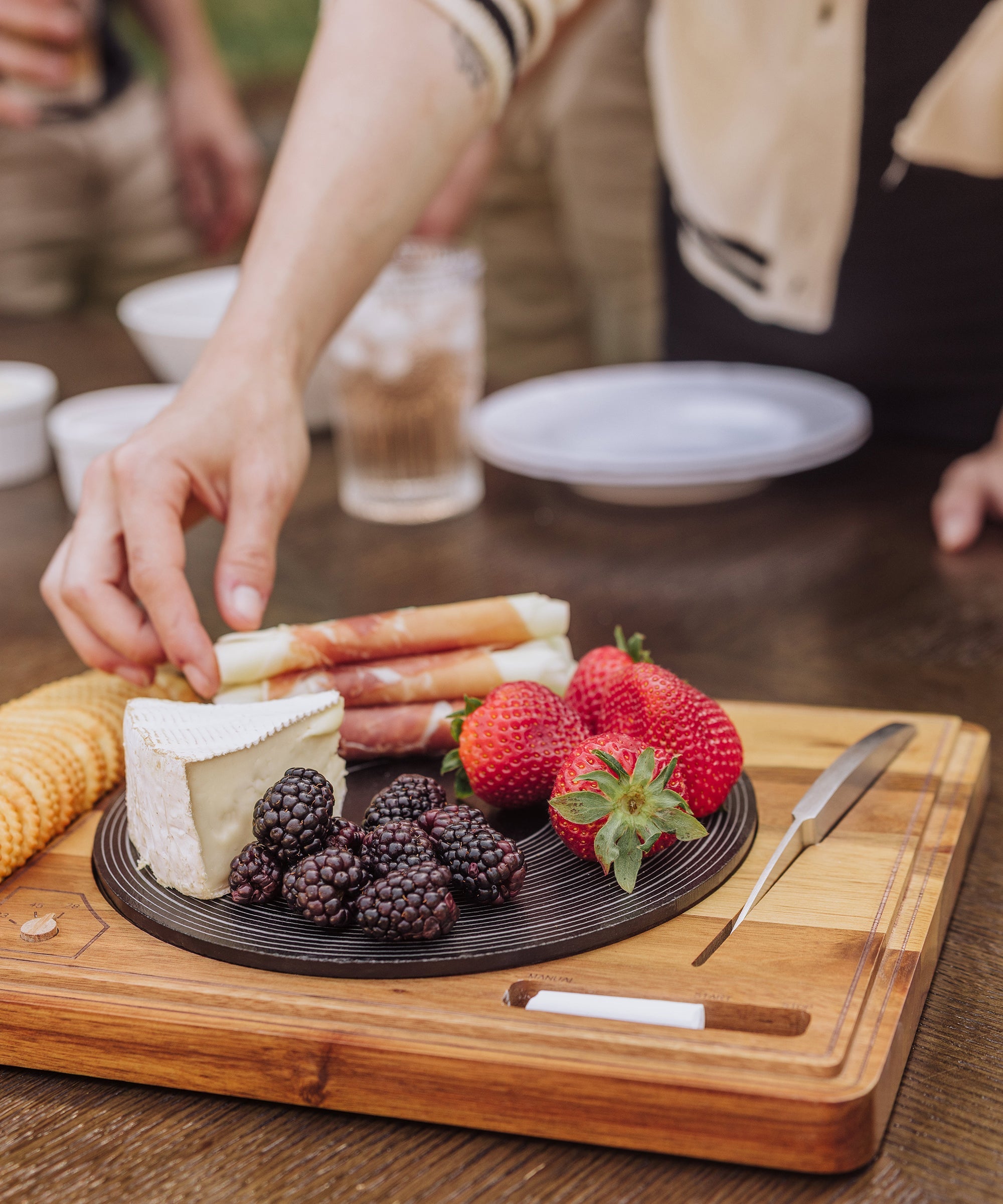 Turntable Acacia and Slate Cheese Board with Knife