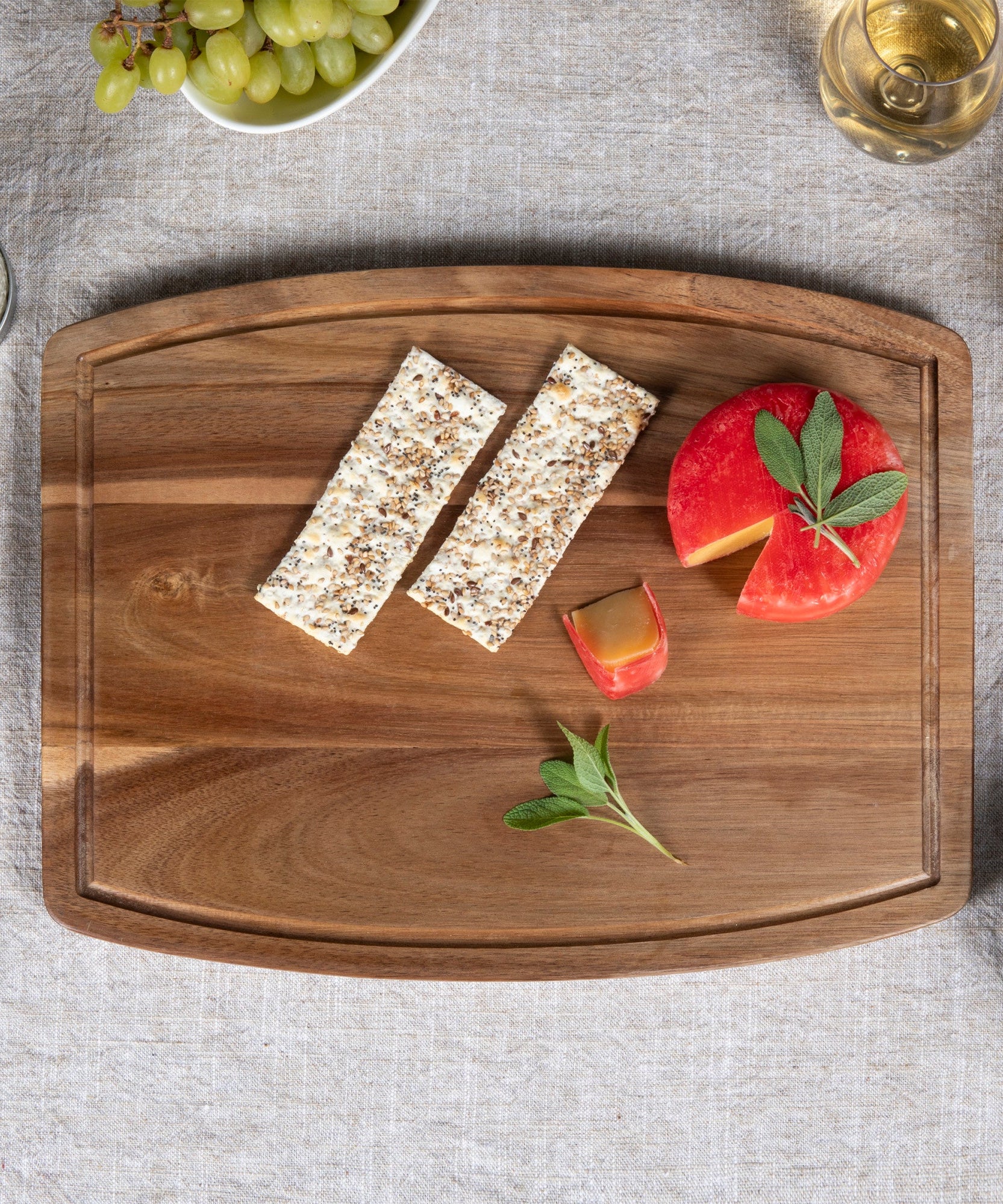 Ovale Acacia Cutting Board