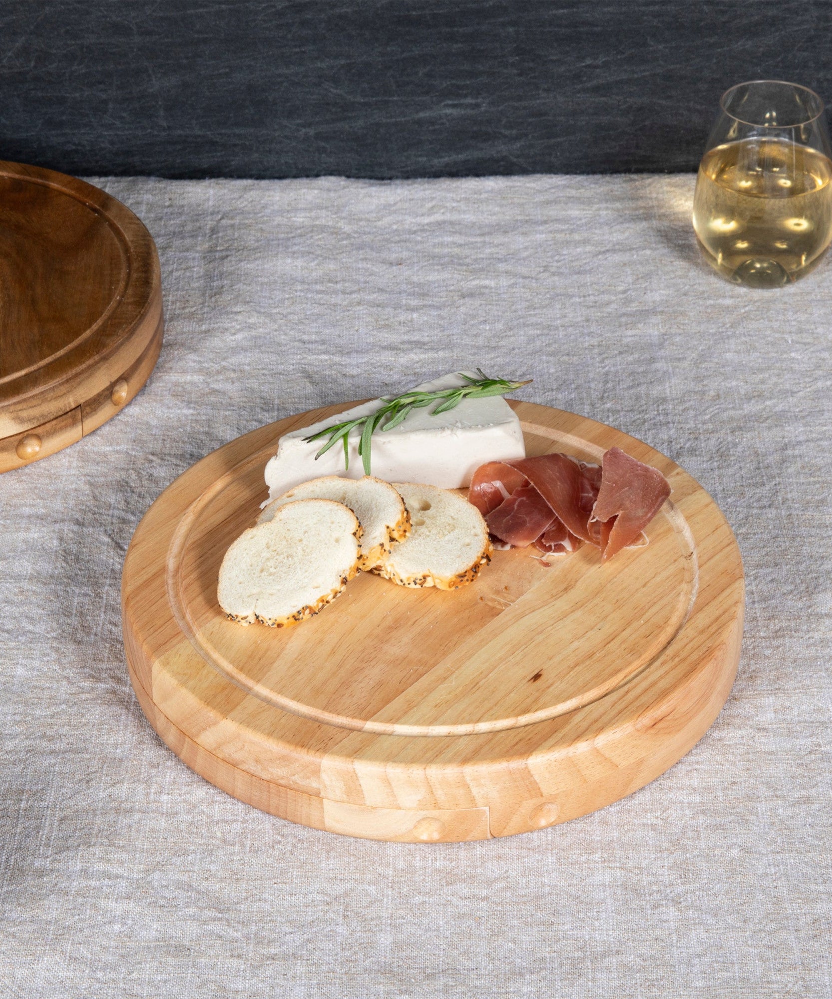 Circo Cheese Cutting Board & Tools Set