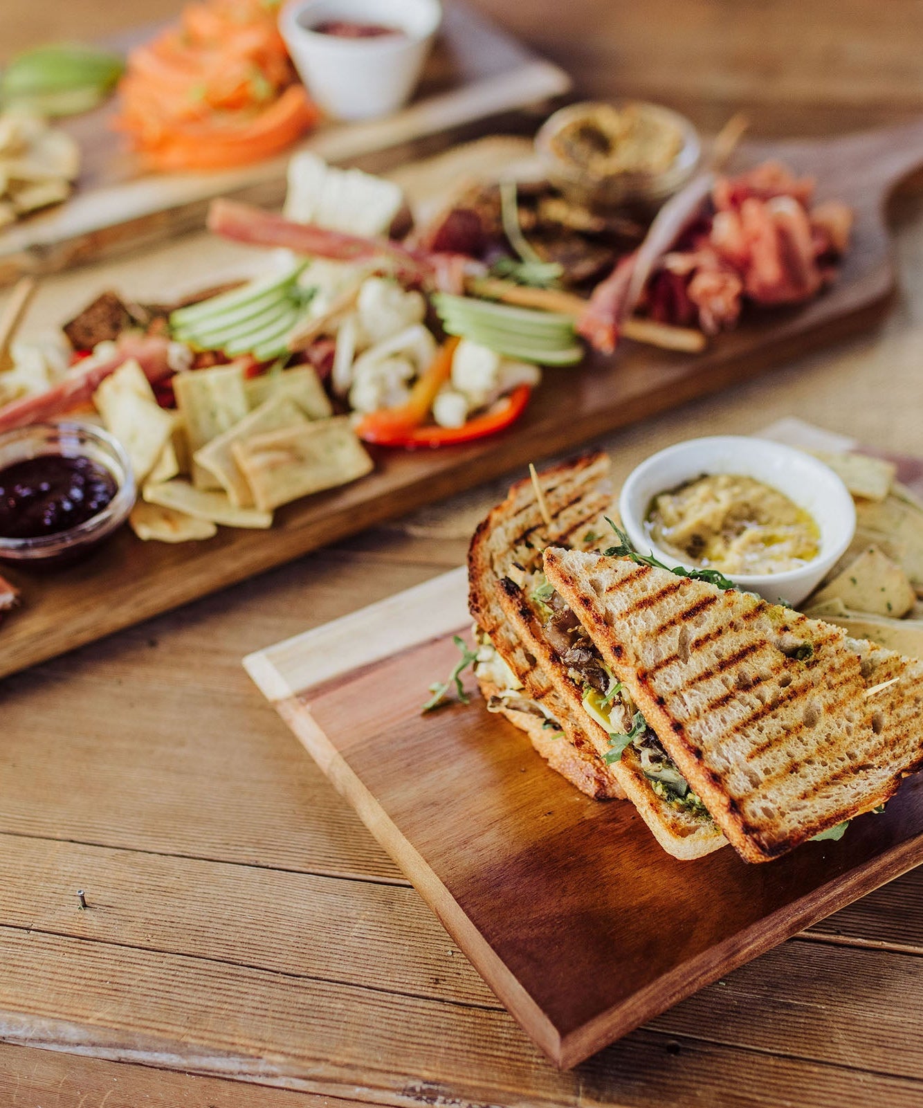 Artisan 18" Acacia Charcuterie Board