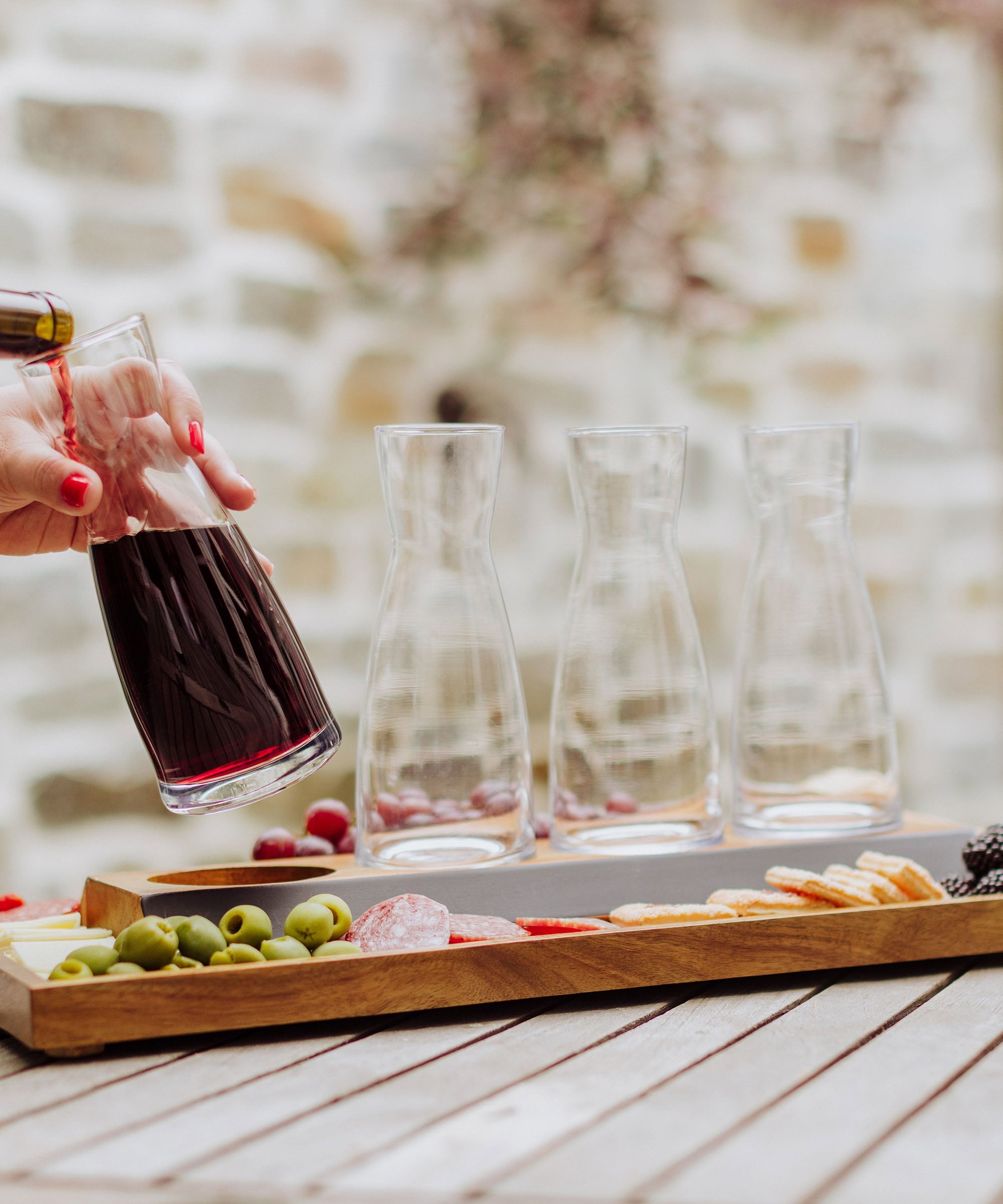 Cava Wine Tasting Kit with 4 Glass Carafes