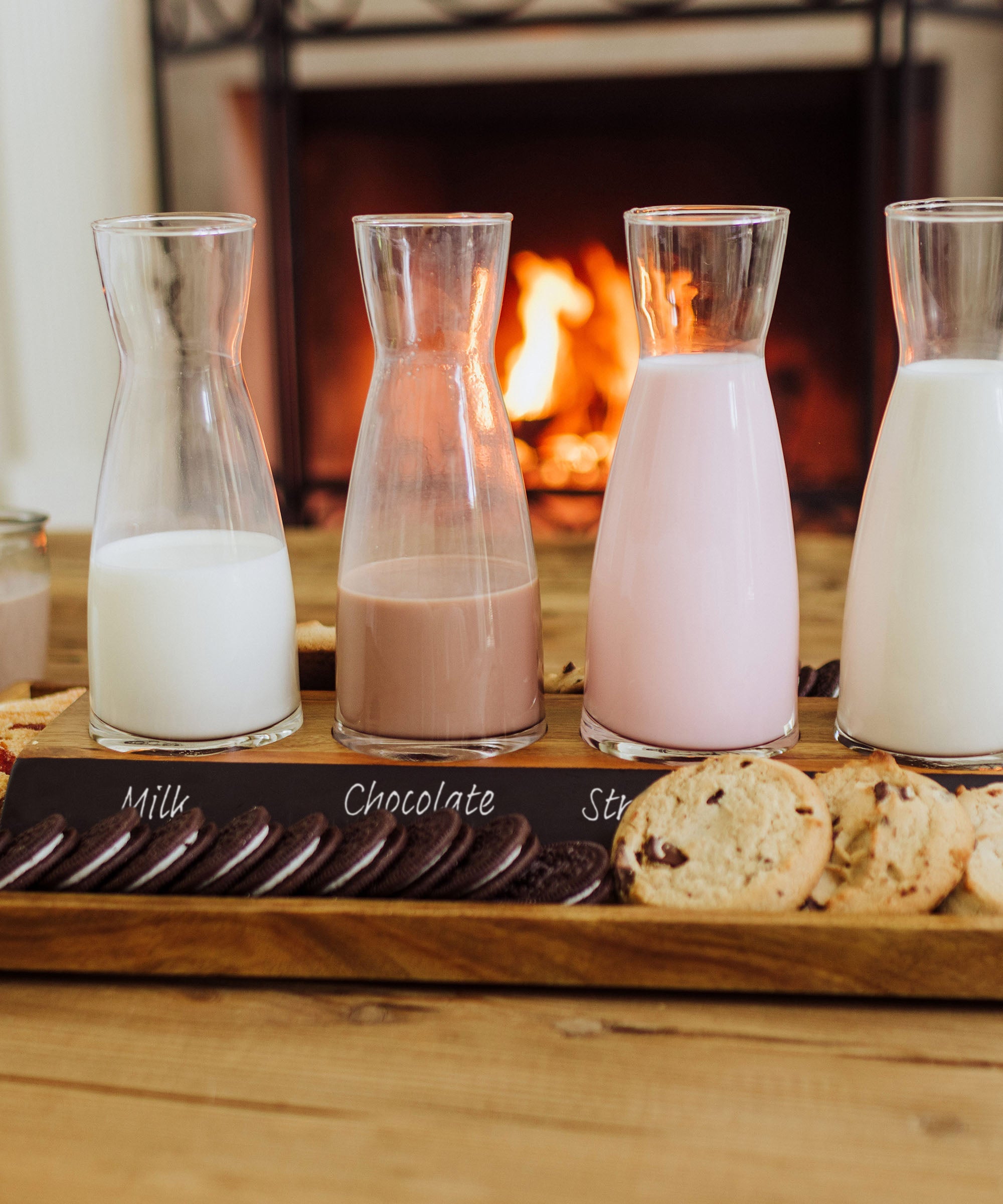 Cava Wine Tasting Kit with 4 Glass Carafes