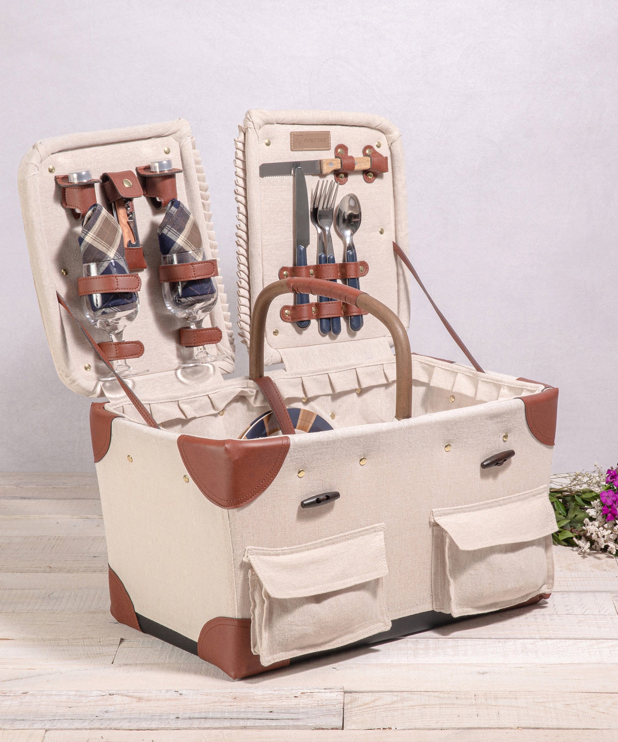Pioneer Picnic Basket