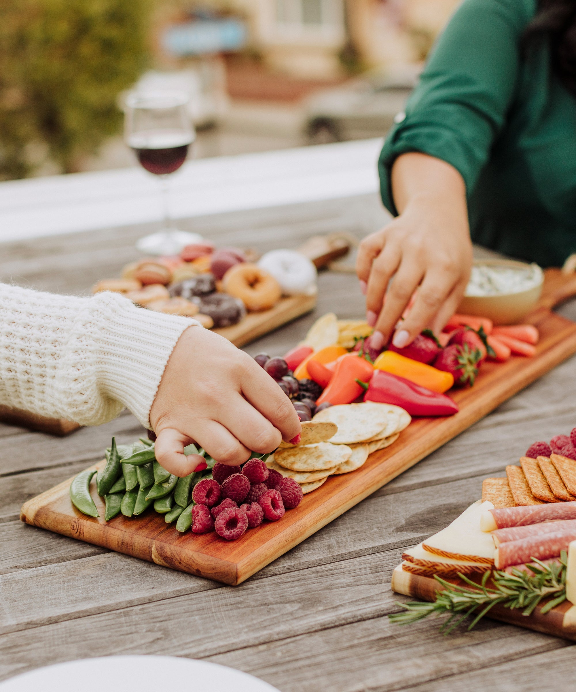 Artisan 30" Acacia Charcuterie Board