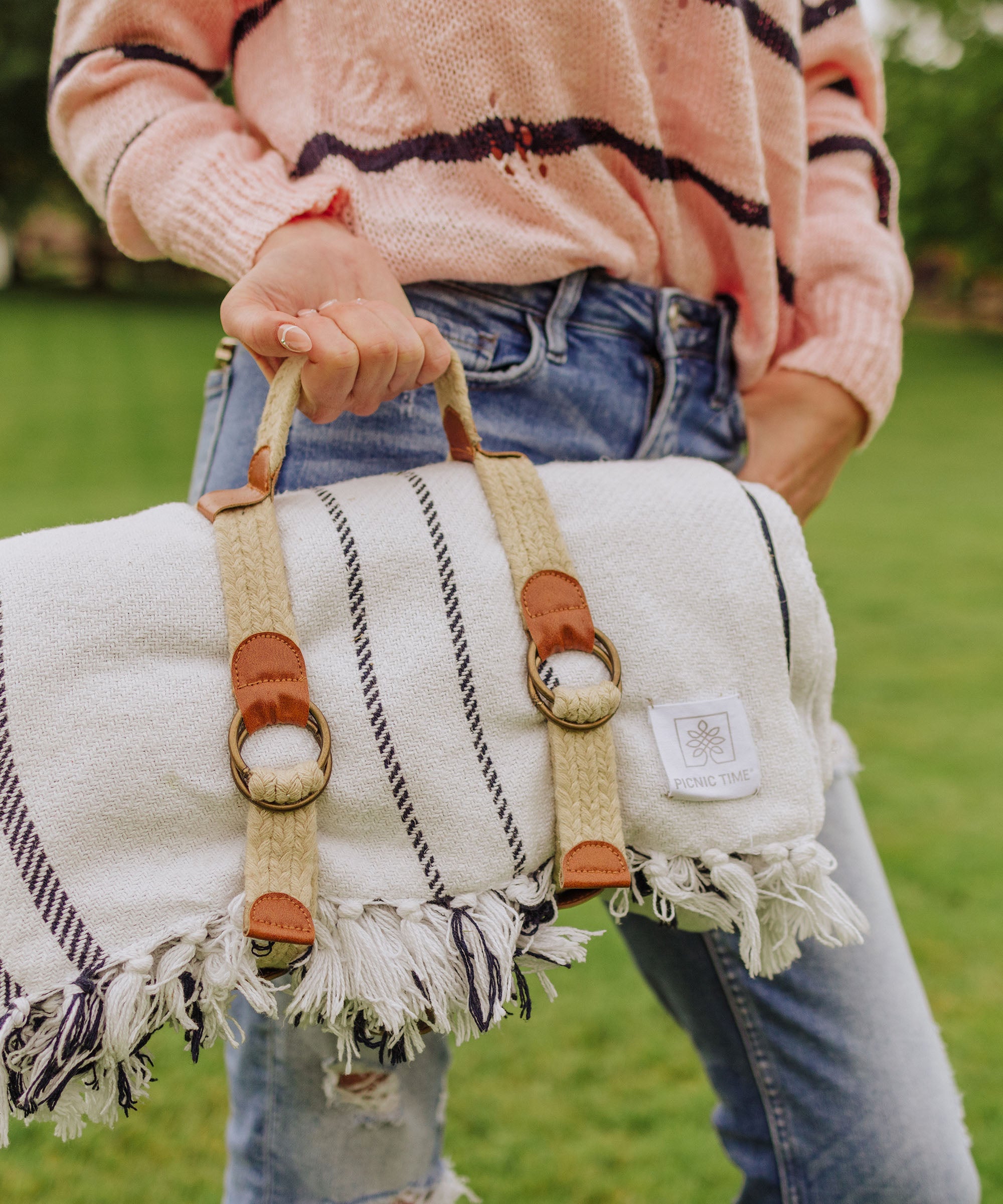 Montecito Picnic Blanket with Harness