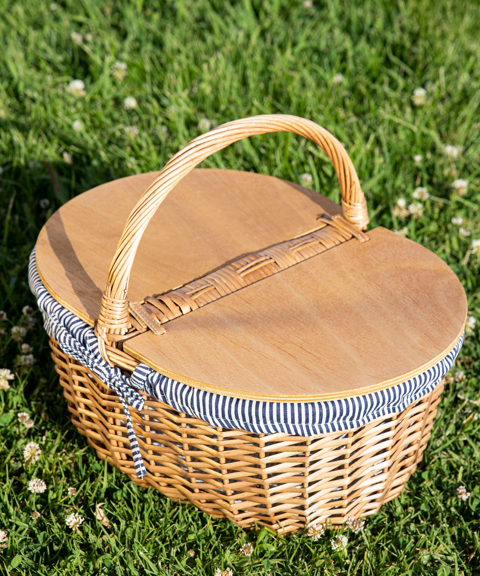 Country Picnic Basket