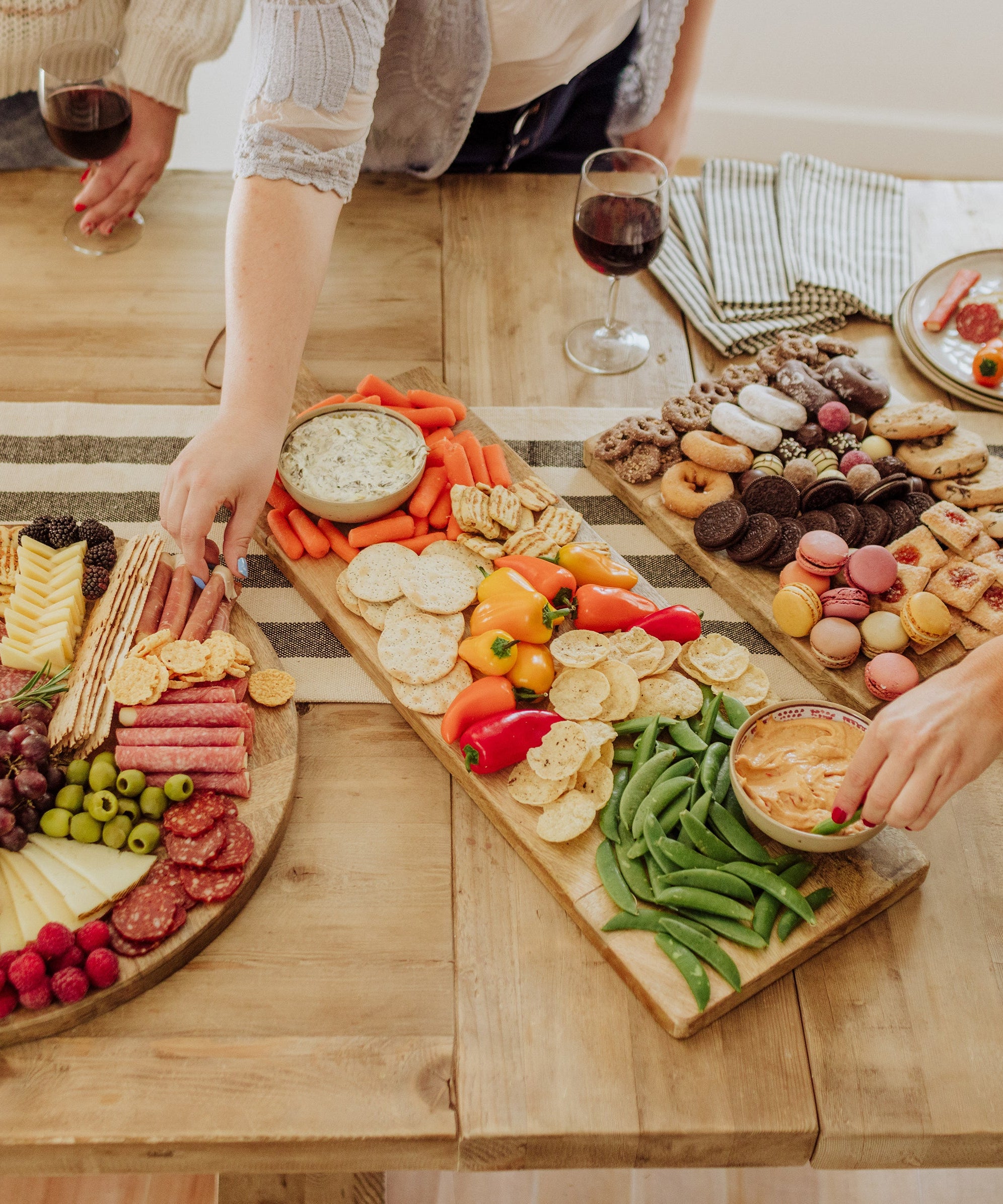Ravi Round Charcuterie Board