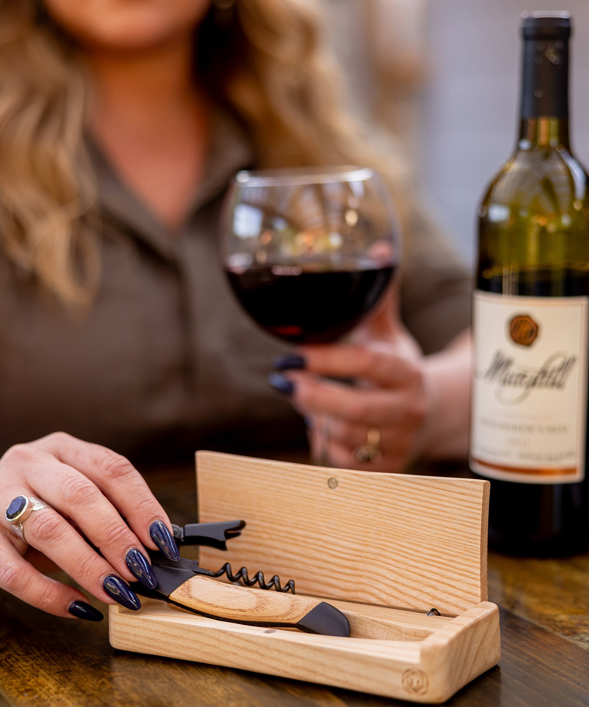 Barolo Waiter-style Corkscrew in Ashwood Box