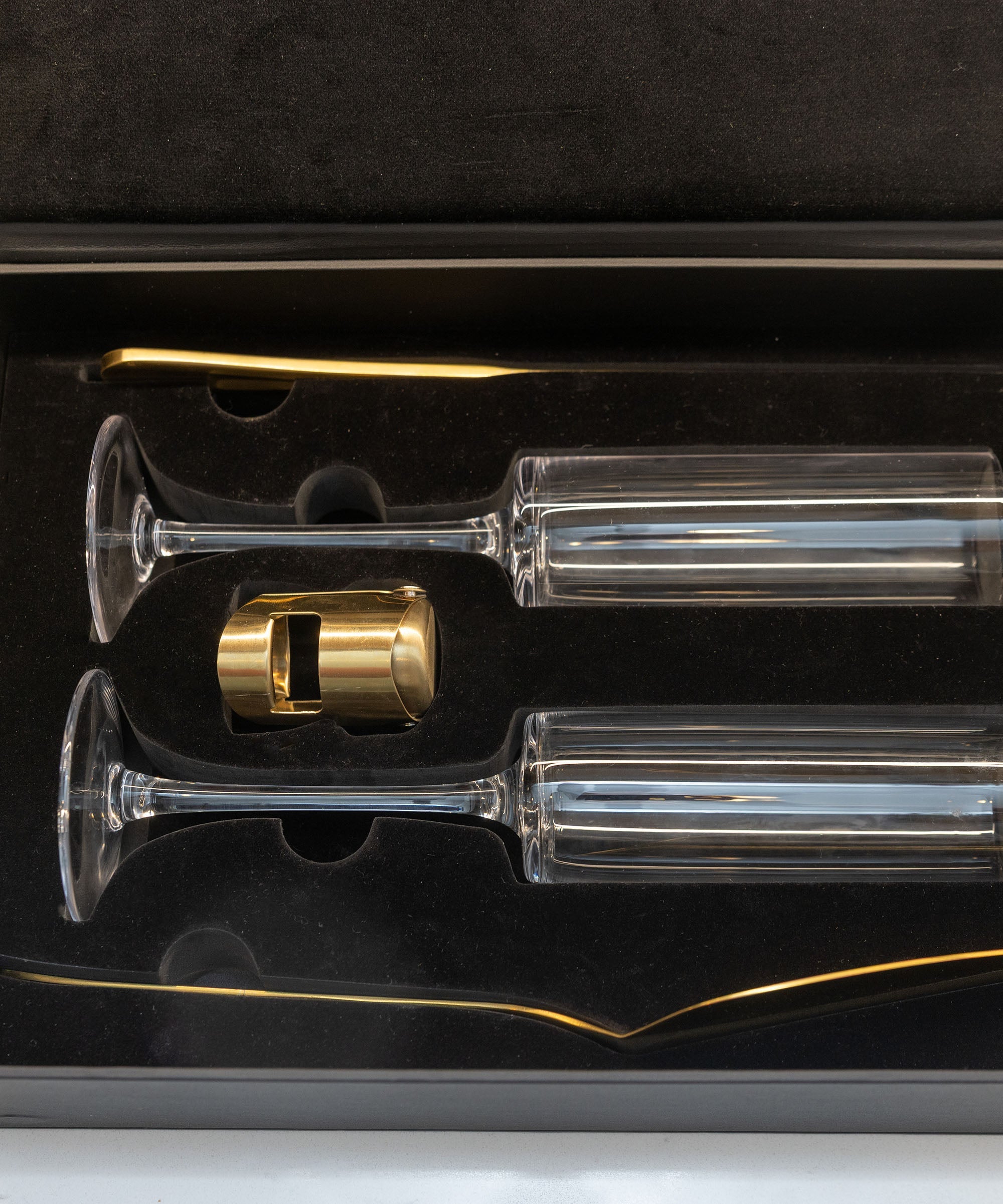 Arbane Champagne Glass Set with Cake Knife
