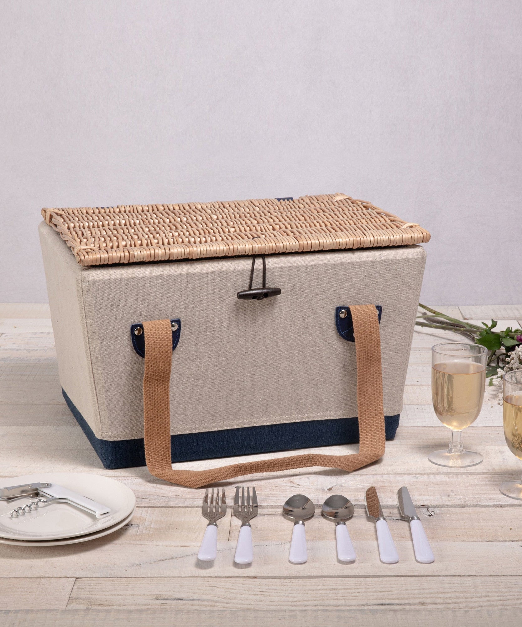 Boardwalk Picnic Basket for 2