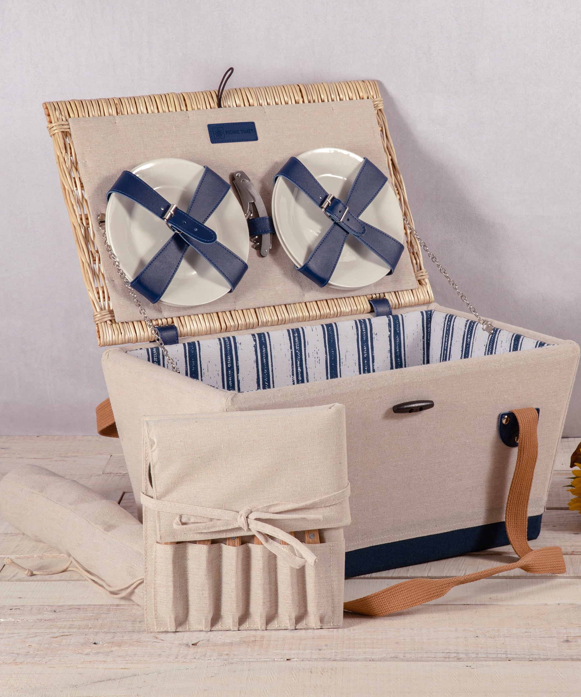 Boardwalk Picnic Basket for 4