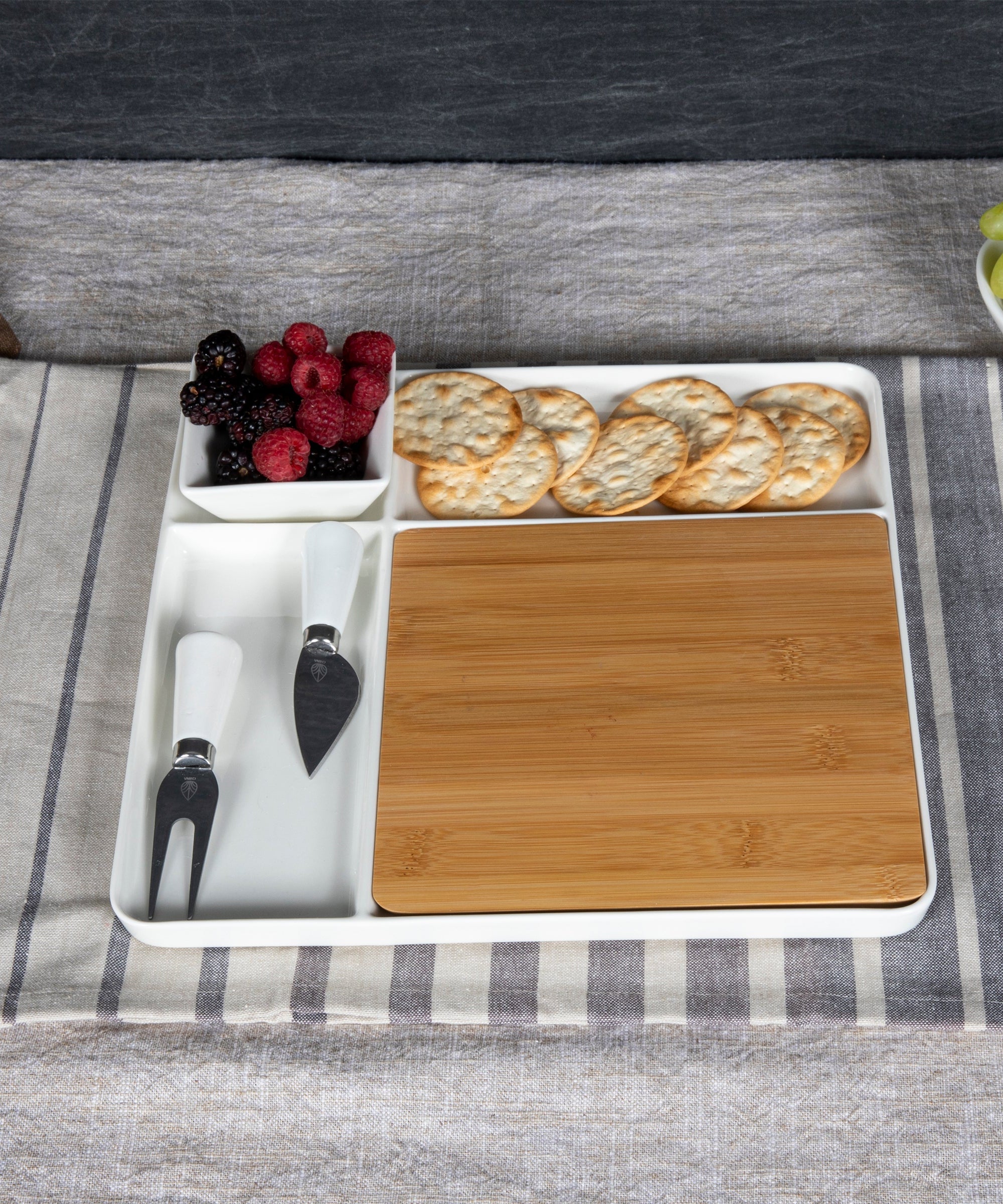 Peninsula Cutting Board & Serving Tray