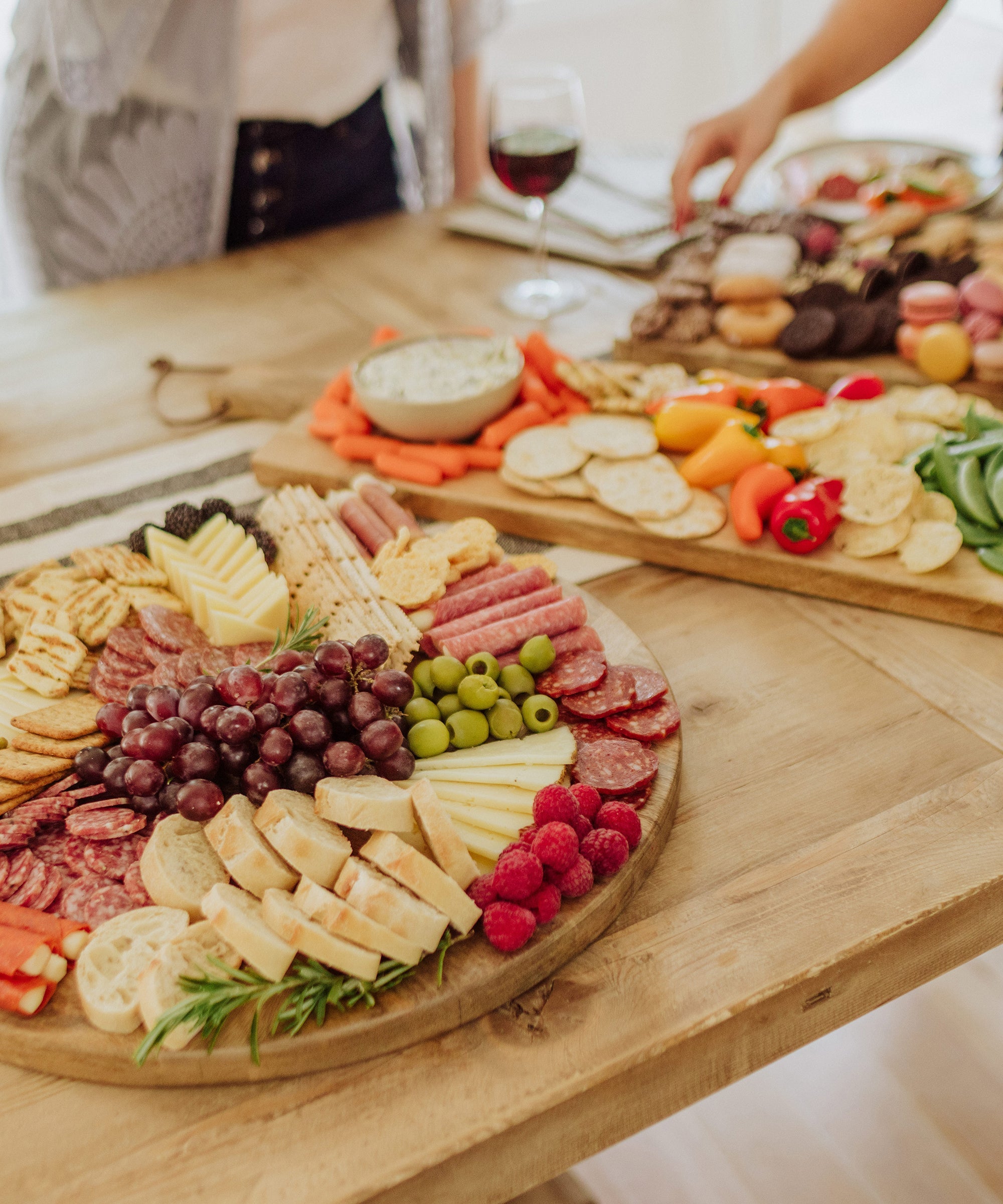 Ravi Round Charcuterie Board