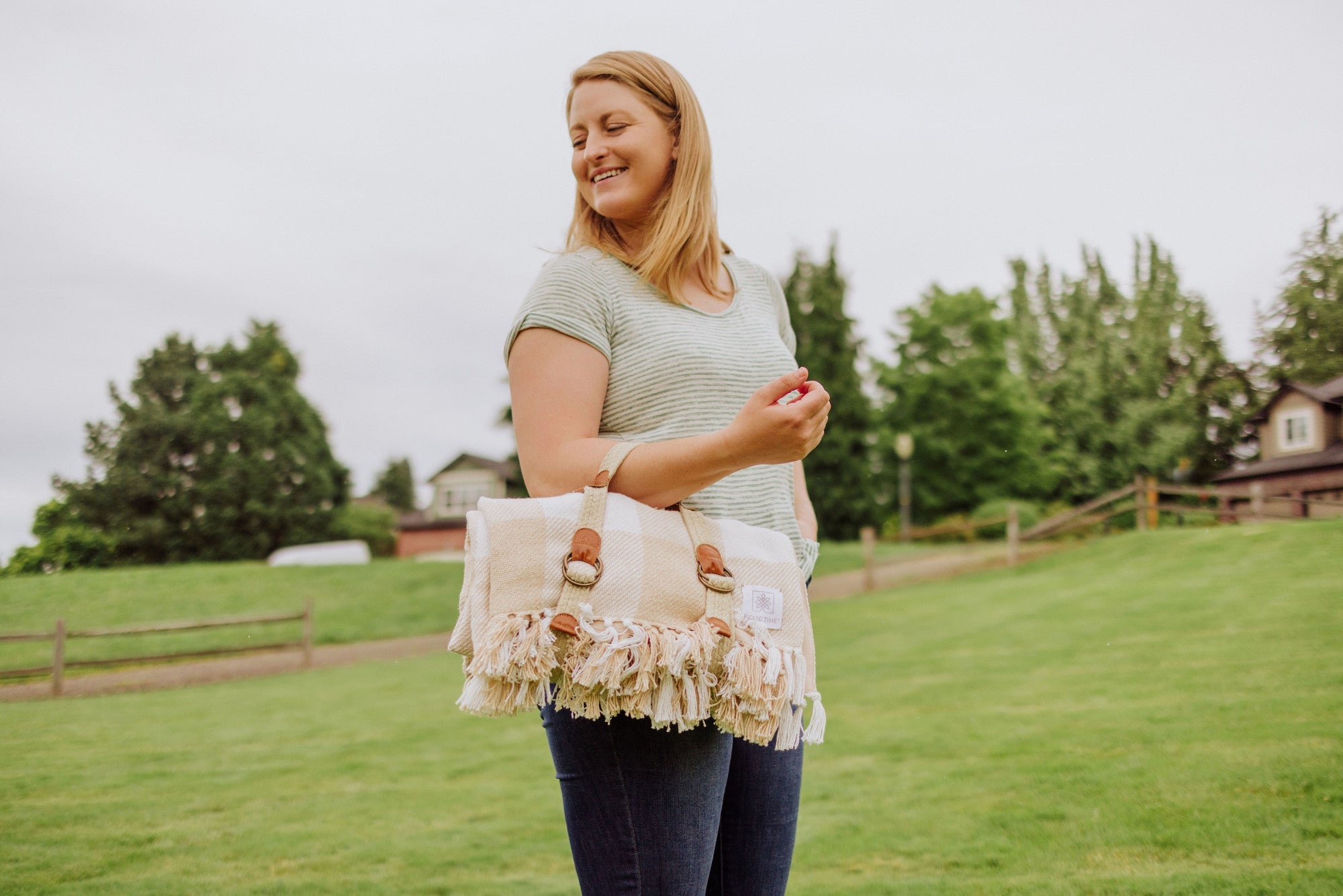 Montecito Picnic Blanket with Harness