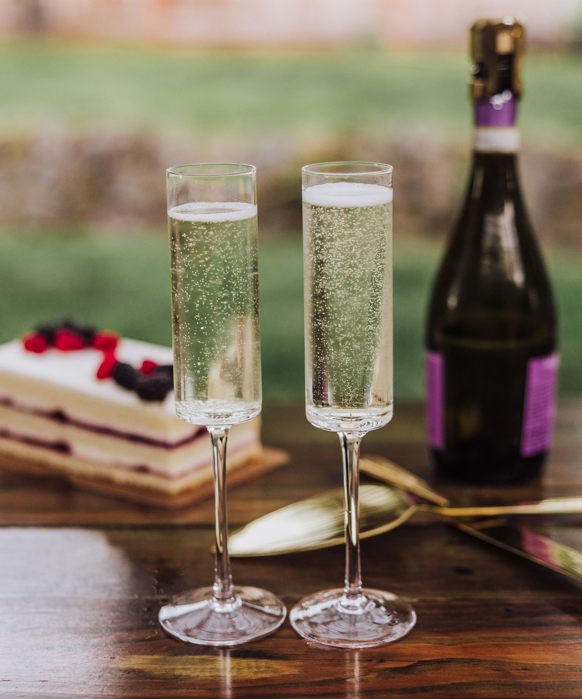 Arbane Champagne Glass Set with Cake Knife